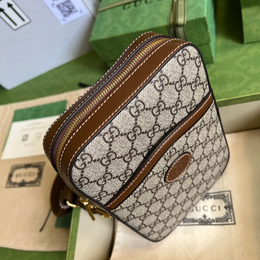 gg Sling Backpack With Interlocking G Beige And Ebony gg Supreme Canvas For Men 9.4in/24cm gg 696016 92THG 8563