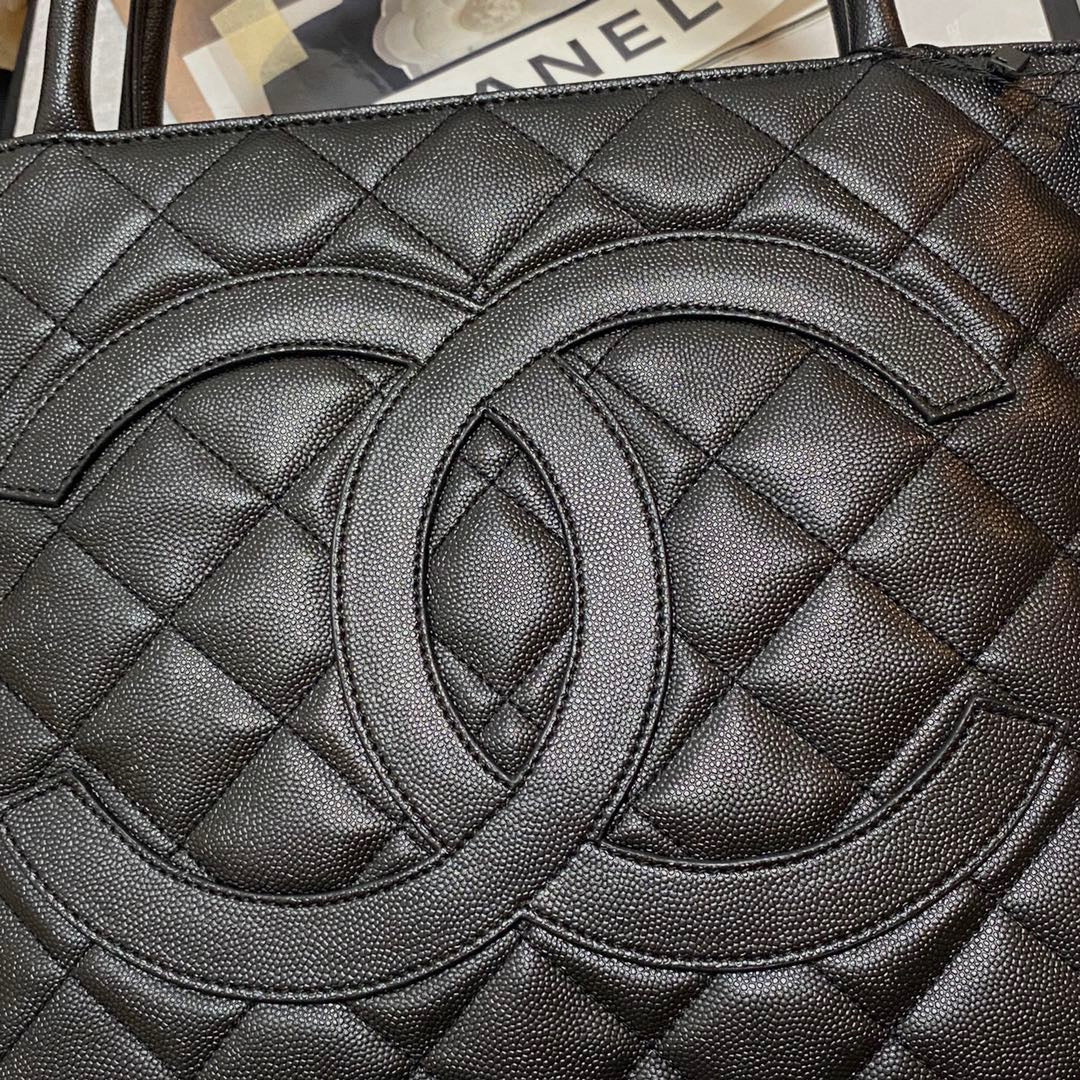 ChanelMedallion Tote Gold Hardware Caviar Black For Women, Women’s Handbags, Shoulder Bags 15.6in/32cm