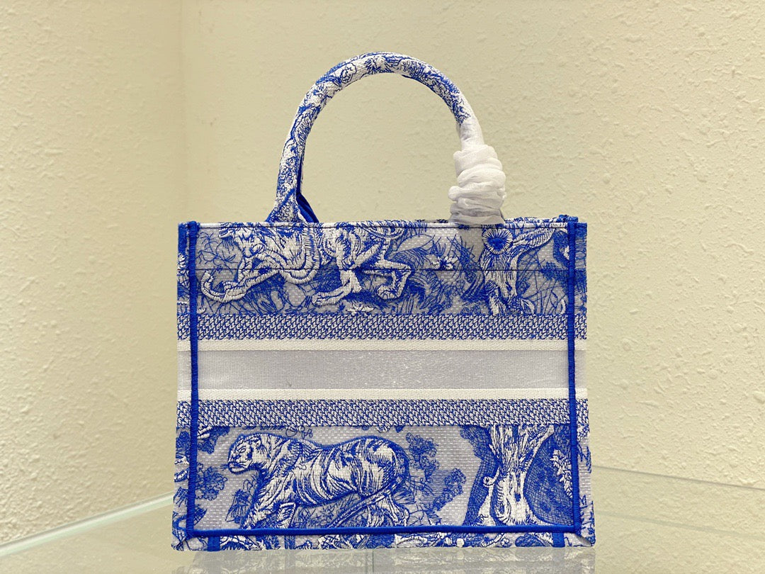 DI Small Book Tote Blue, For Women, Women’s Handbags 26.5cm/10.5in CD M1265ZRVJ_M808