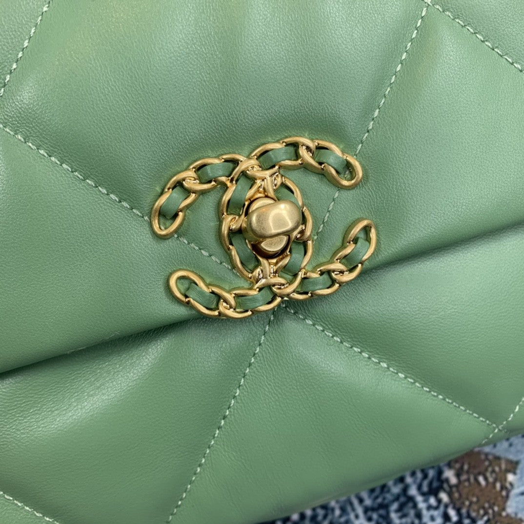 CHL 19 Flap Bag Gold Hardware Green For Women, Women’s Handbags, Shoulder Bags 10.2in/26cm AS1160
