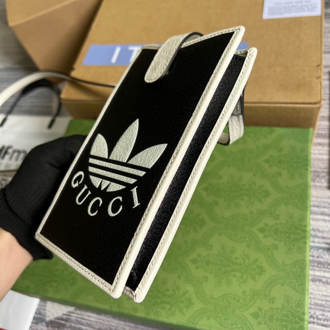 gg x Adidas Phone Case Black For Women, Women’s Bags 7.3in/18cm gg