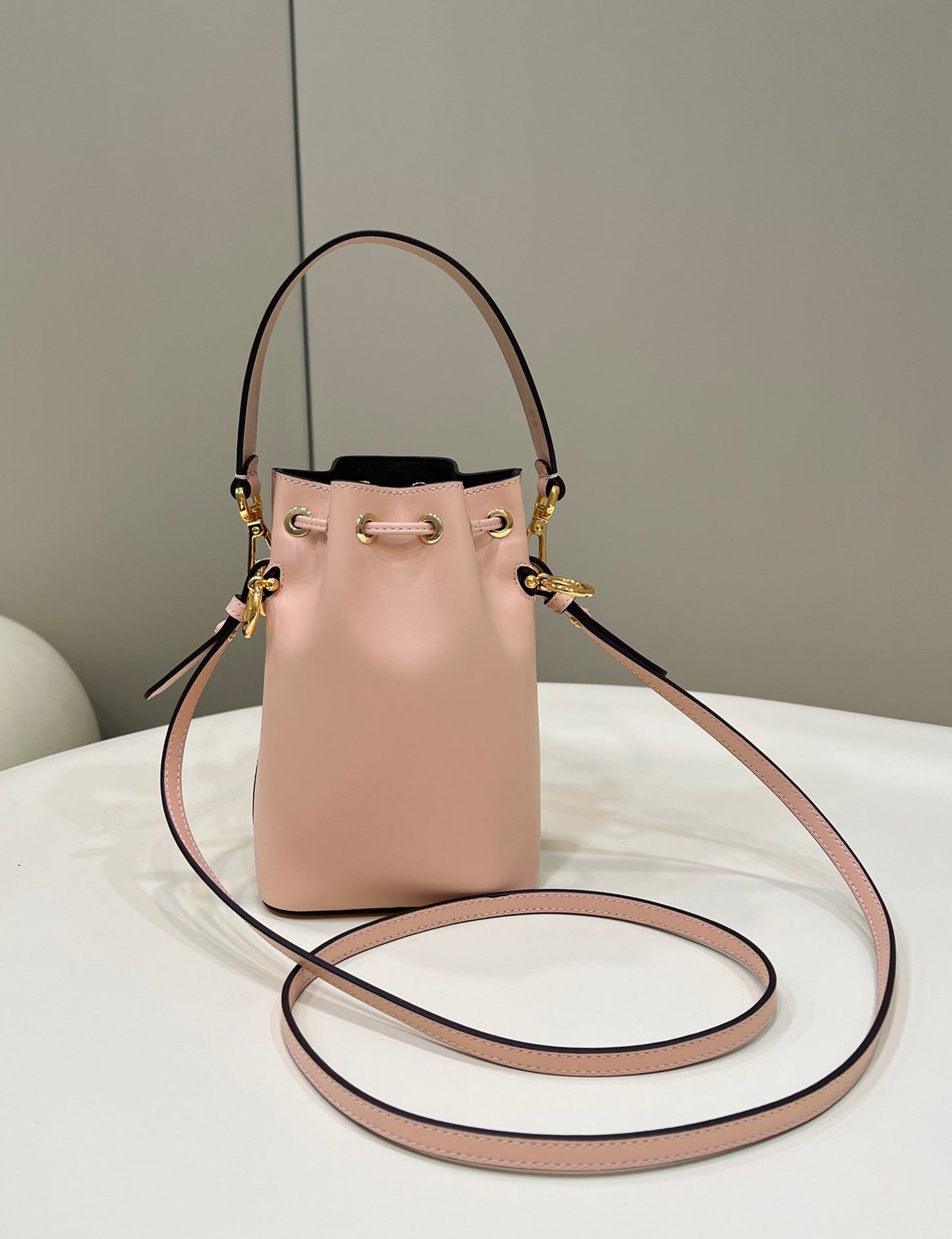 FI Mon Tresor Pale Pink For Women, Women’s Handbags, Shoulder And Crossbody Bags 7.1in/18cm FF 8BS010AC9LF14N1
