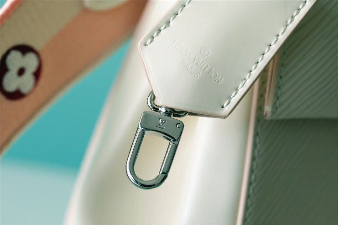 LV Cluny Mini Epi Quartz For Women, Shoulder And Crossbody Bags 20cm/7.9in LV M58928