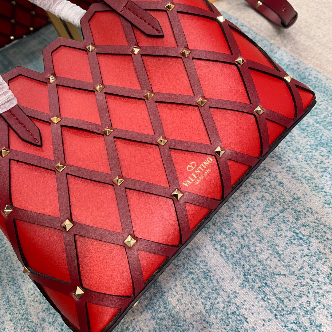 Valentino Garavani Beehive Small Bag Red, For Women, Women’s Bags 9in/22.9cm