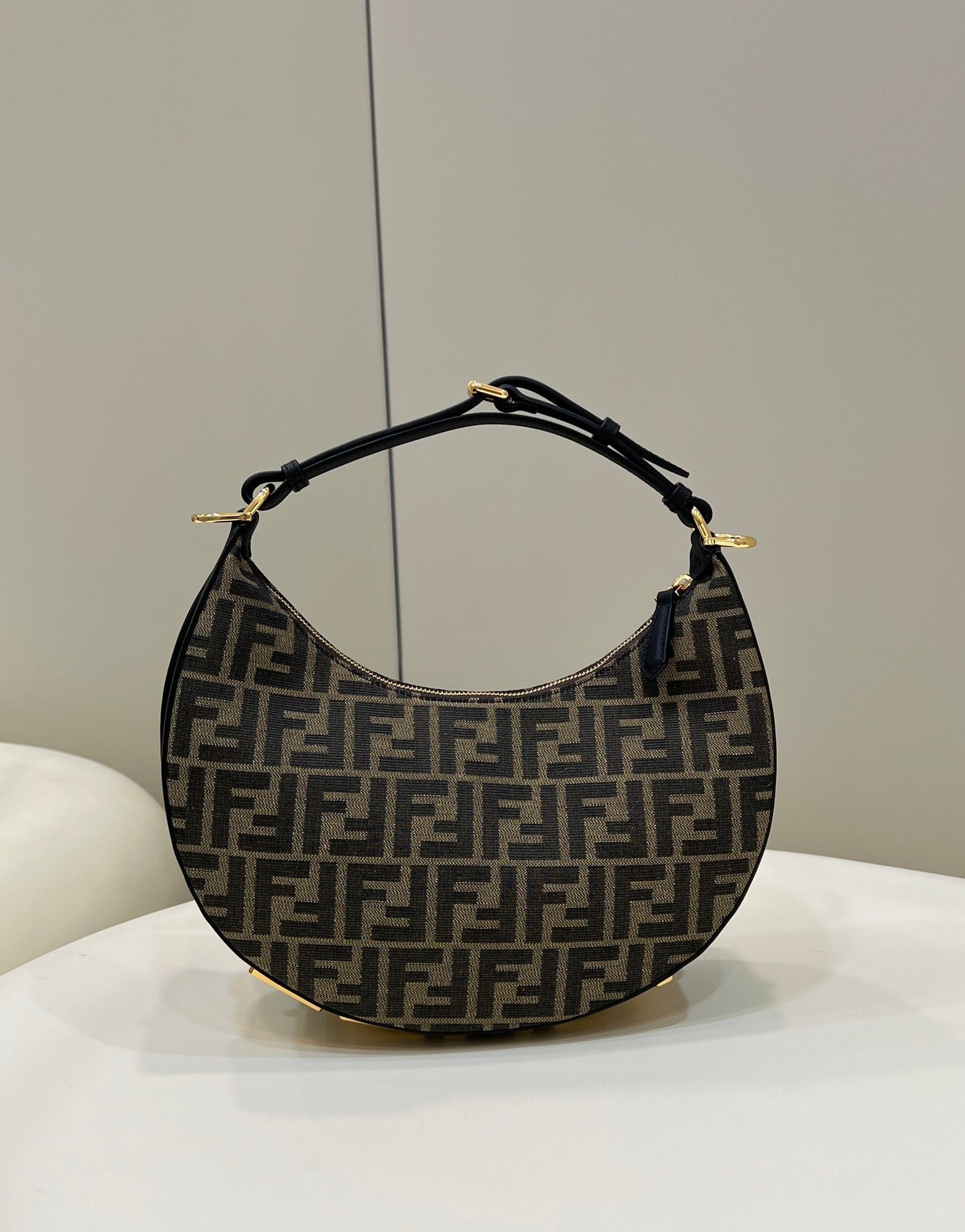 FI FIgraphy Small Brown For Women, Women’s Handbags, Shoulder Bags 11.4in/29cm 8BR798