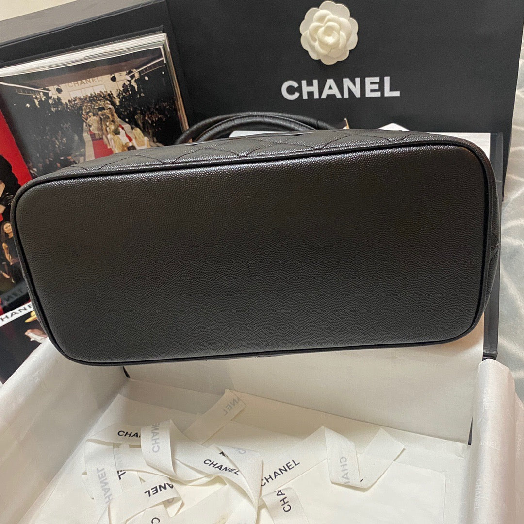 ChanelMedallion Tote Gold Hardware Caviar Black For Women, Women’s Handbags, Shoulder Bags 15.6in/32cm
