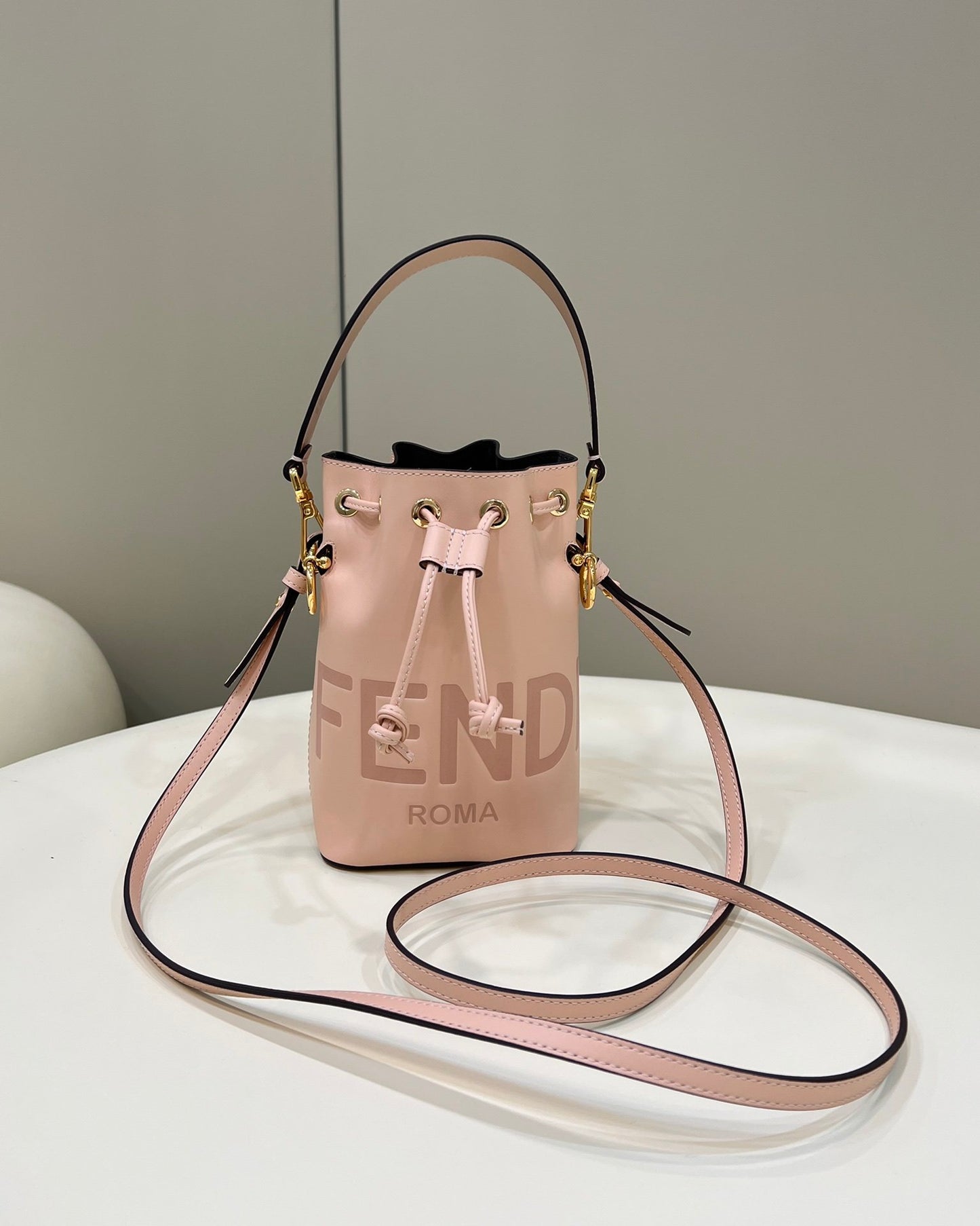 FI Mon Tresor Pale Pink For Women, Women’s Handbags, Shoulder And Crossbody Bags 7.1in/18cm FF 8BS010AC9LF14N1