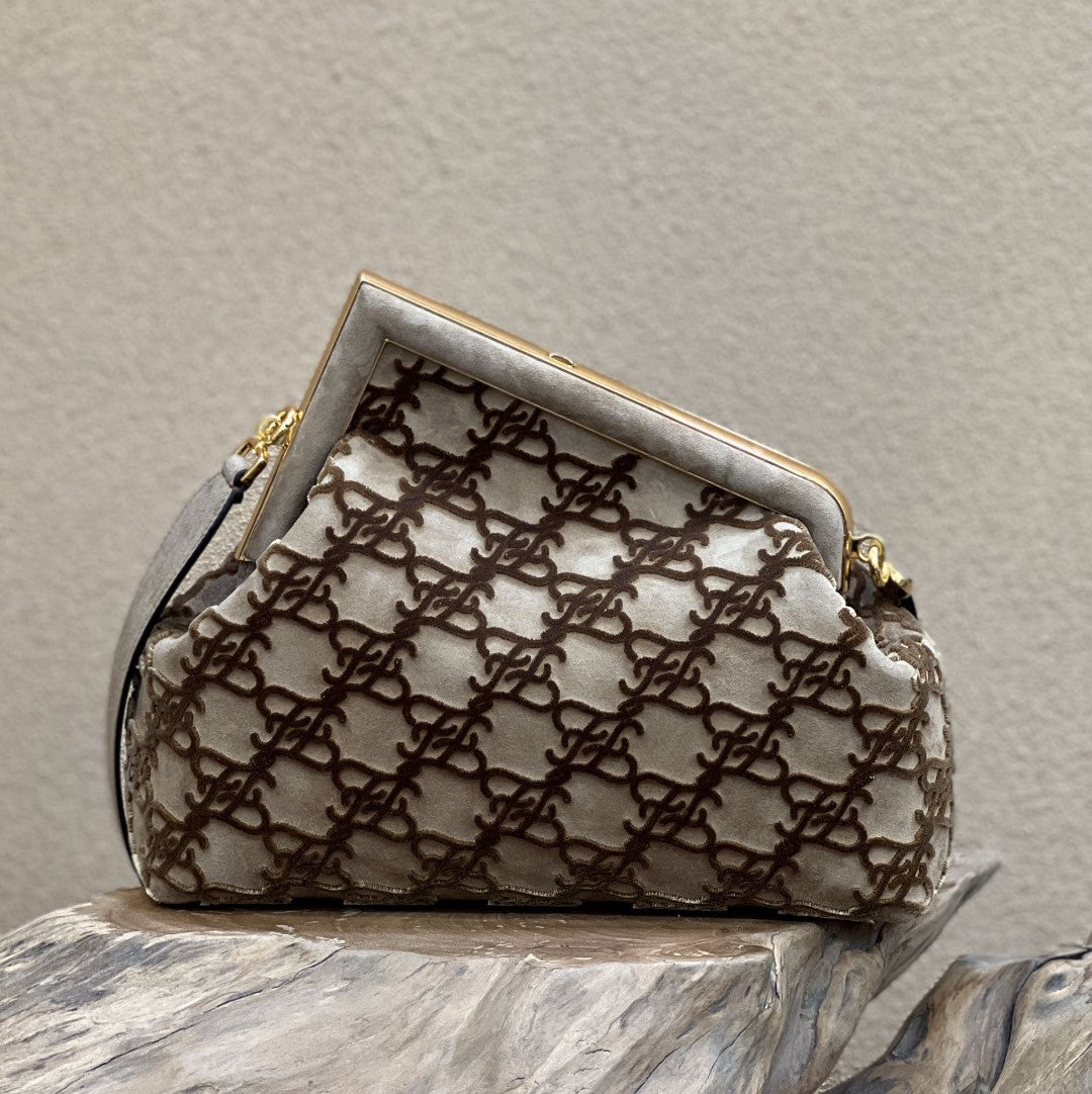 FI First Medium Gray Bag For Woman 32.5cm/13in