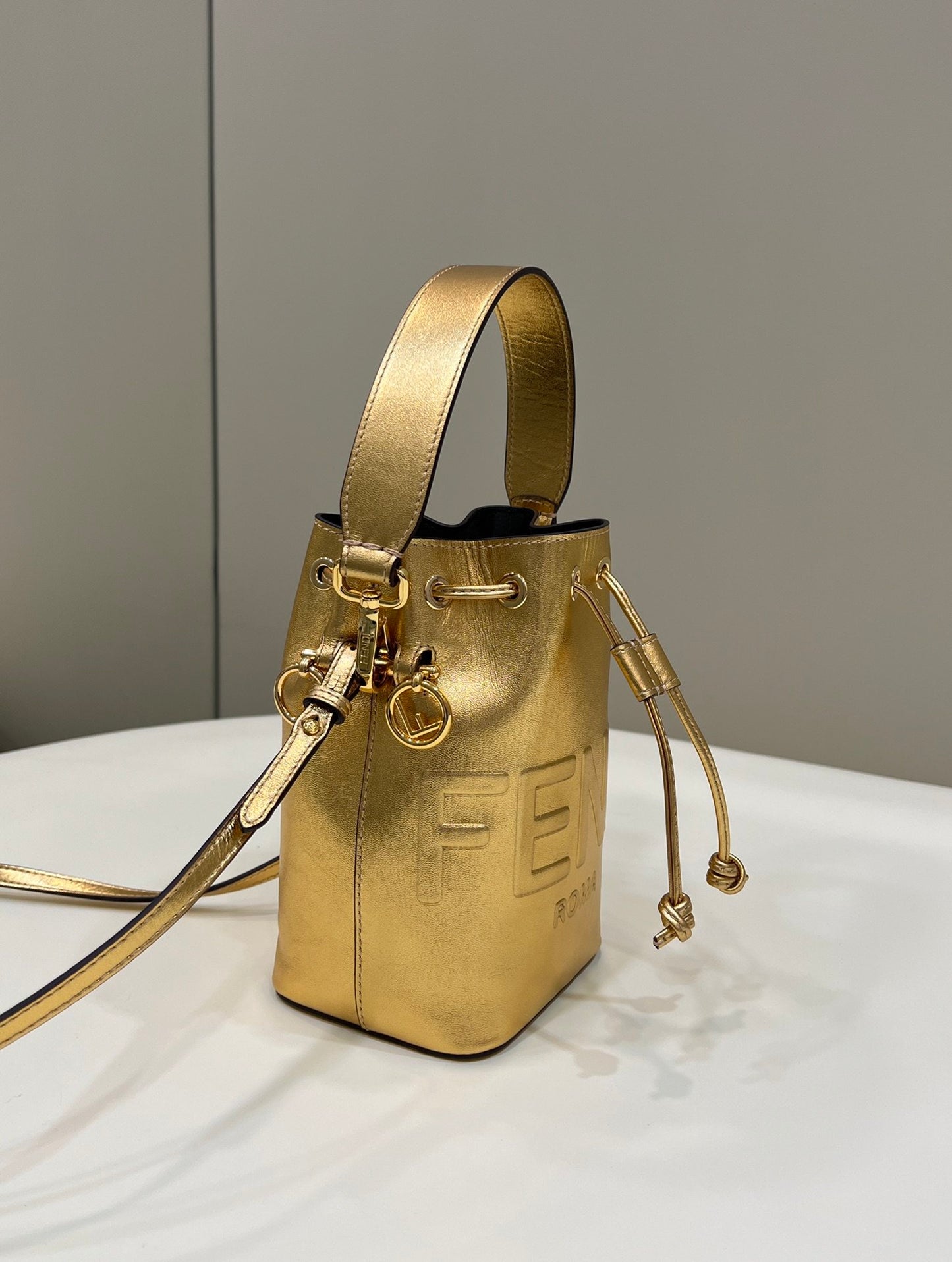 FI Mon Tresor Gold For Women, Women’s Handbags, Shoulder And Crossbody Bags 7in/18cm FF 8BS010AK61F1GNN