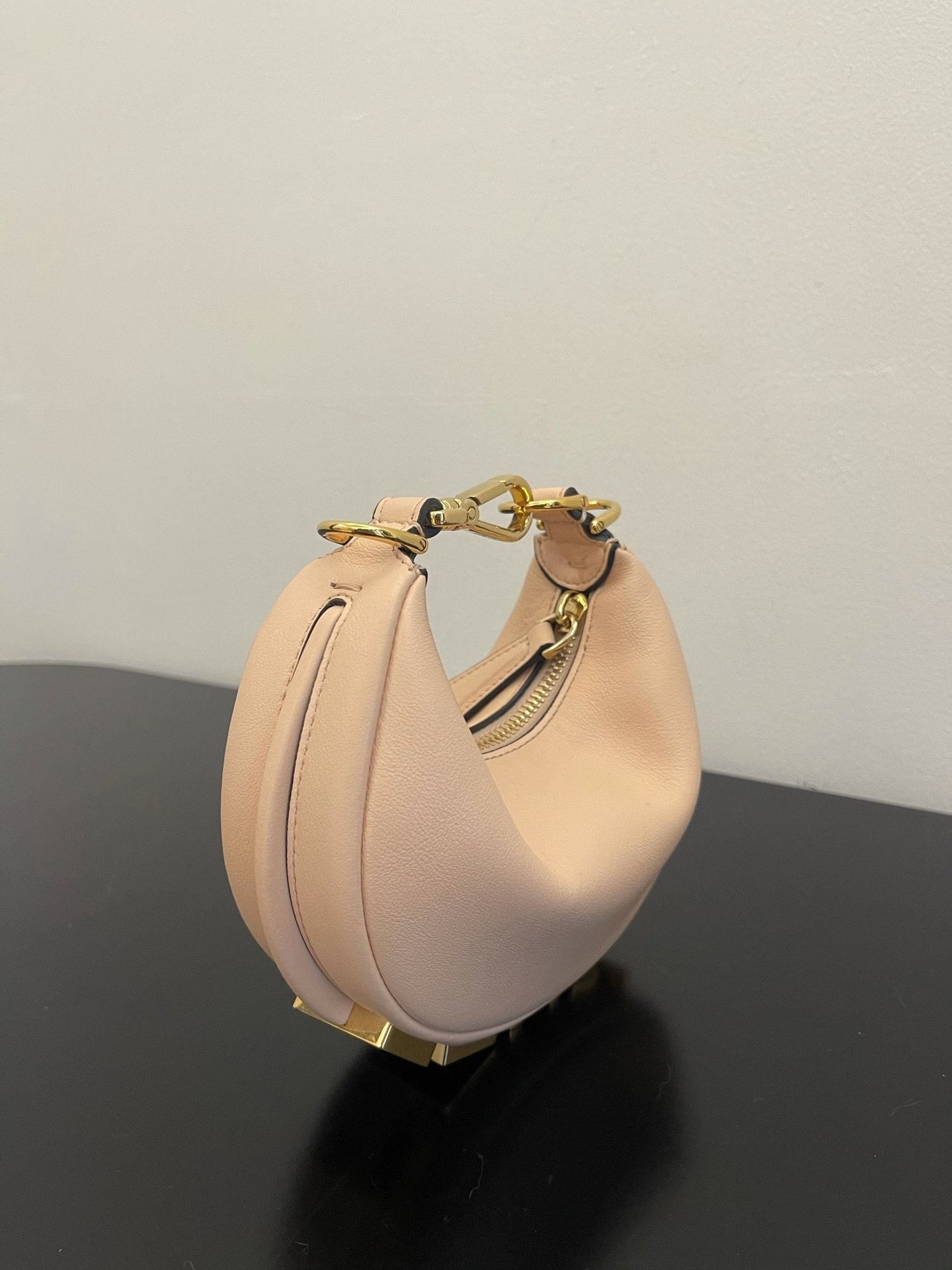 FI Nano FIgraphy Pink For Women, Women’s HandBags 6.7in/17cm FF 8BR798A5DYF1HD6
