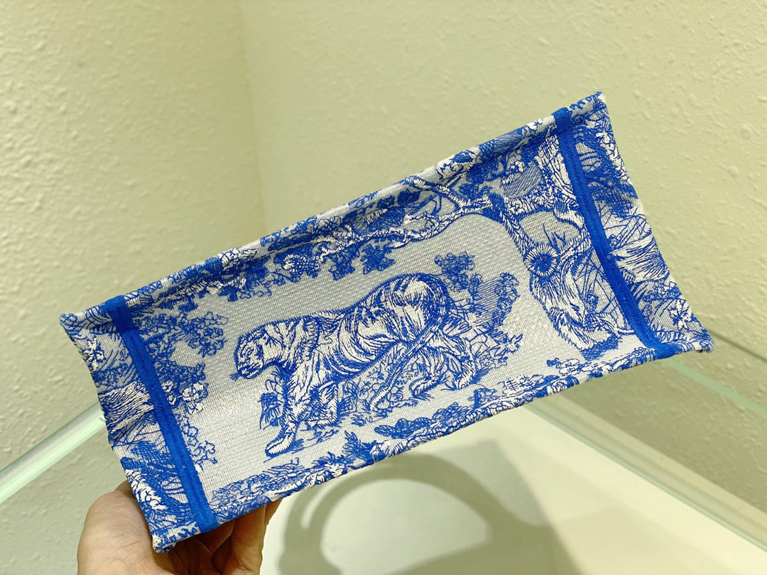 DI Small Book Tote Blue, For Women, Women’s Handbags 26.5cm/10.5in CD M1265ZRVJ_M808