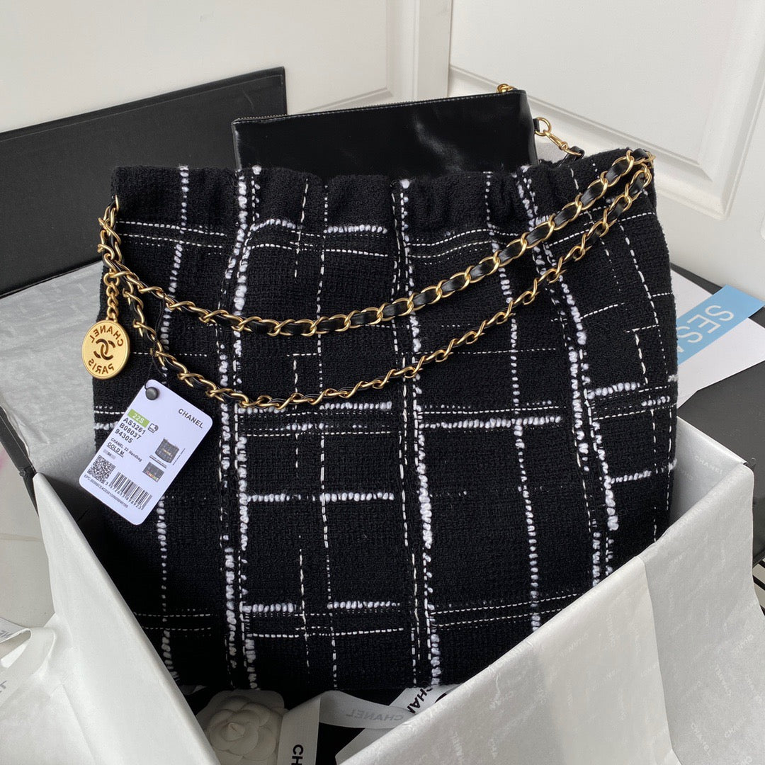 CHL 22 Handbag Gold Hardware Black For Women, Women’s Handbags, Shoulder Bags 18.3in/47cm AS3262 B08553 NJ058