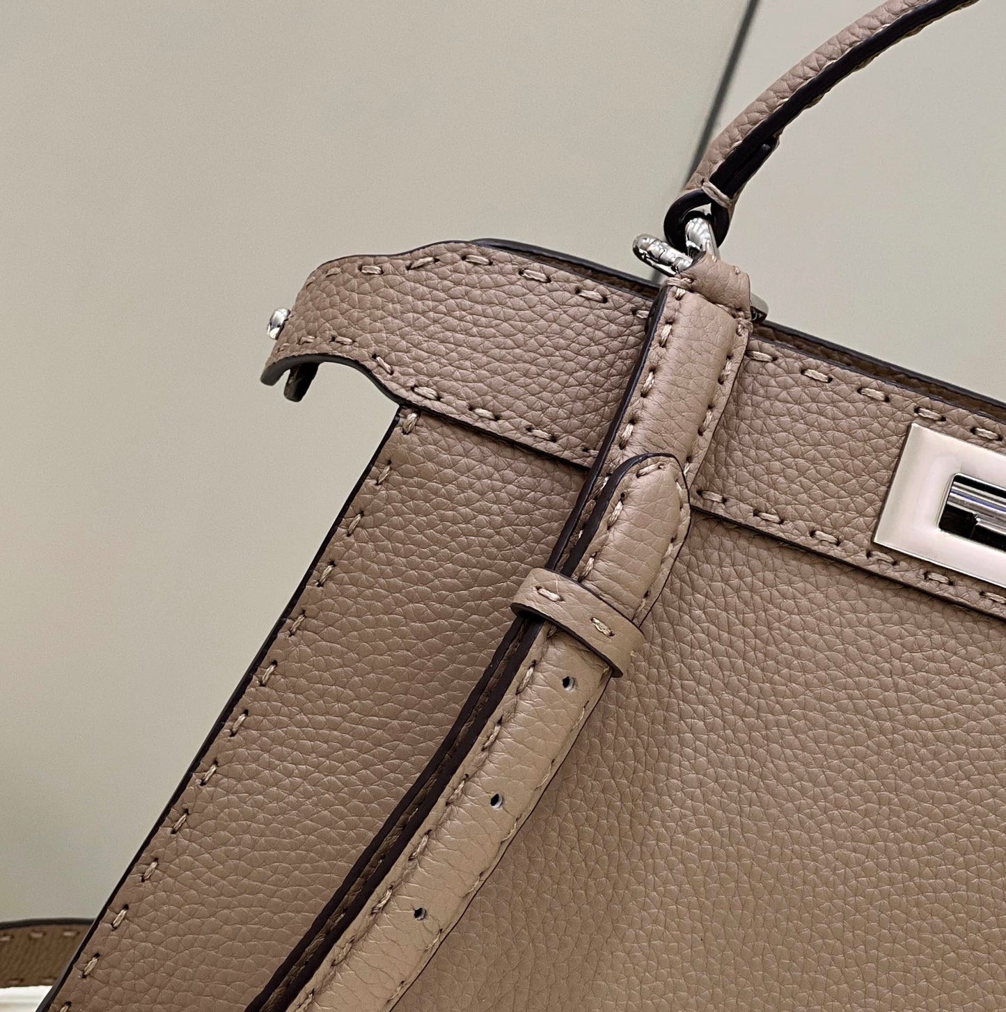 FI Peekaboo ISeeU Medium Brown For Women, Women’s Handbags, Shoulder Bags 13.1in/33.5cm FF