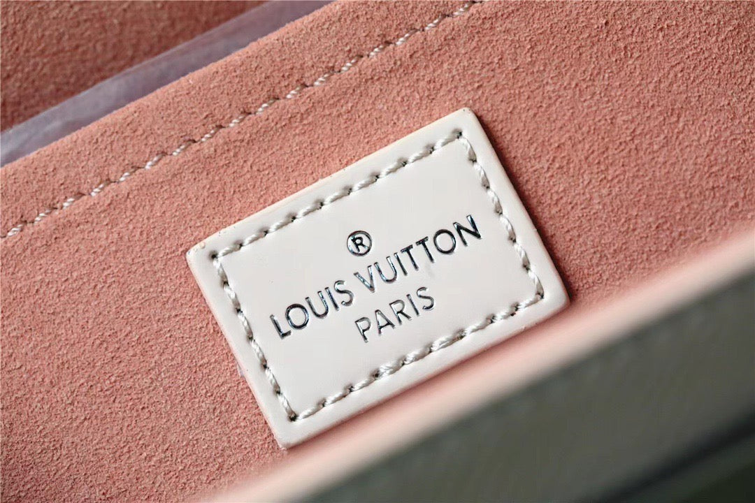 LV Cluny Mini Epi Quartz For Women, Shoulder And Crossbody Bags 20cm/7.9in LV M58928
