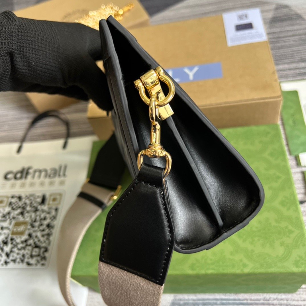 gg Matelasse Shoulder Bag Black For Women, Women’s Bags 10.2in/26cm gg