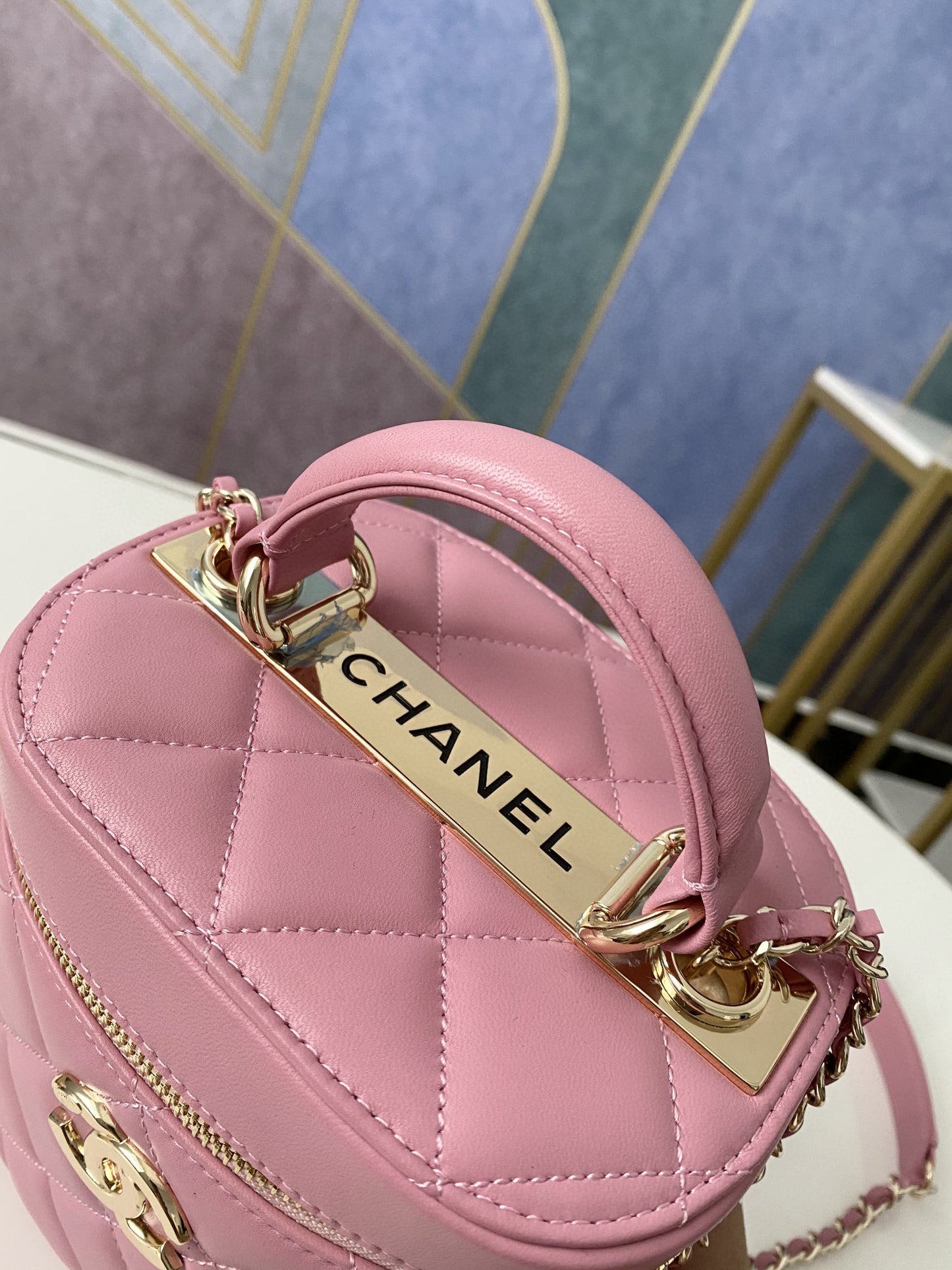 ChanelVanity Case Gold Hardware PiNike For Women, Women’s Handbags, Shoulder Bags 9.4in/24cm