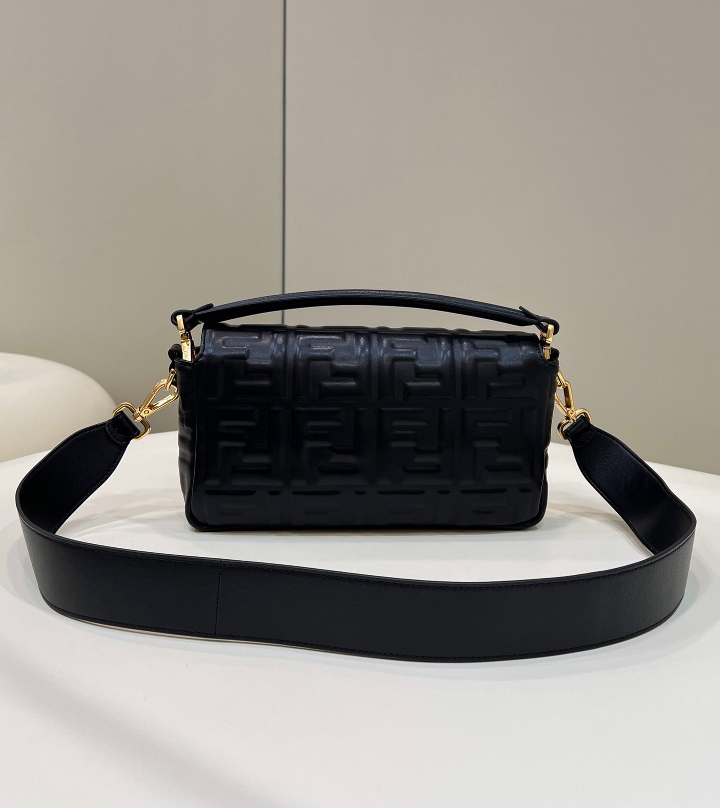 FI Baguette Black For Women, Women’s Handbags, Shoulder And Crossbody Bags 10.6in/27cm FF 8BR600A72VF15ZW