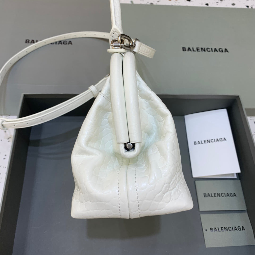 Balen Small Editor Bag In White, For Women, Bags 13in/33cm