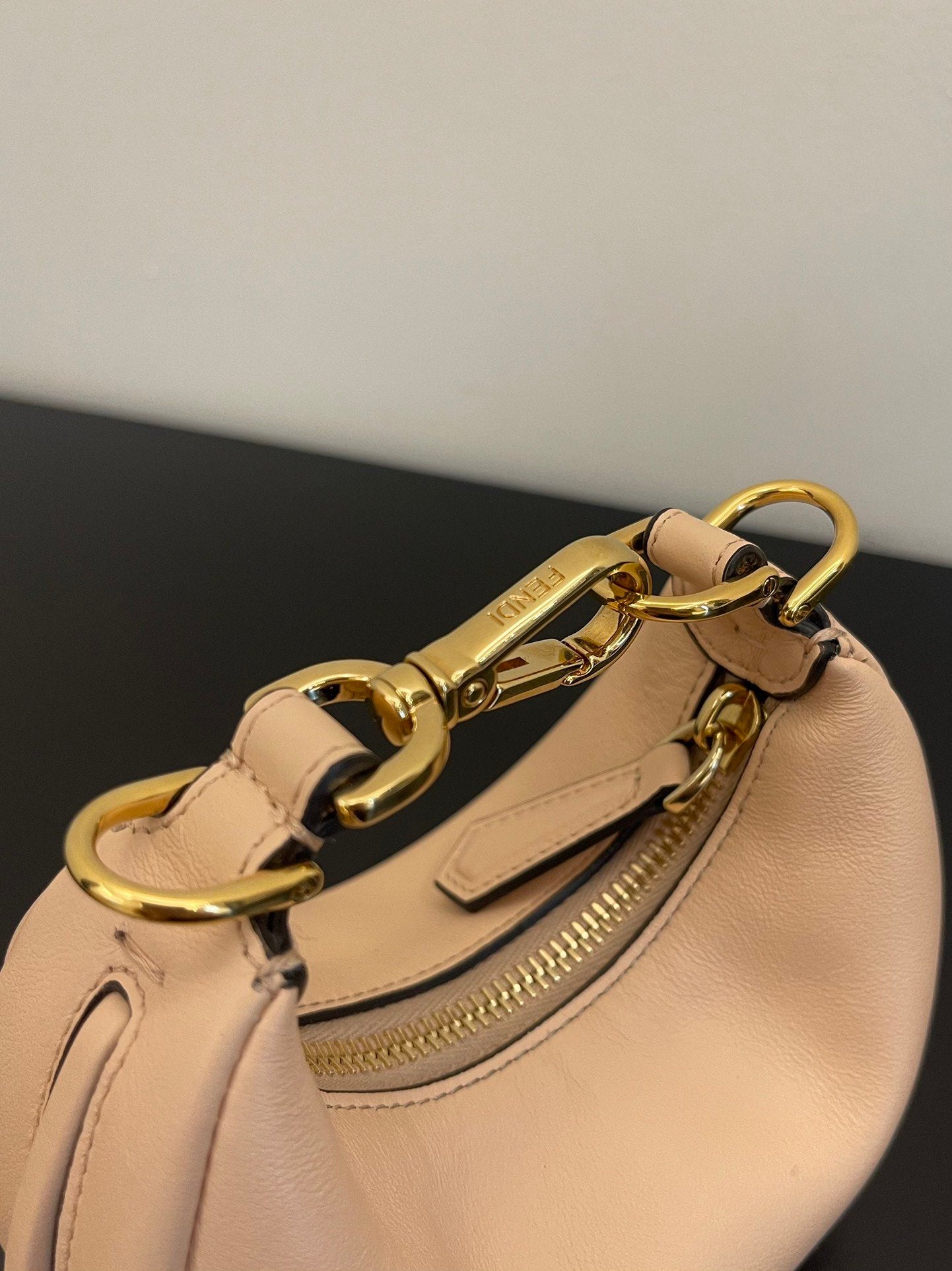 FI Nano FIgraphy Pink For Women, Women’s HandBags 6.7in/17cm FF 8BR798A5DYF1HD6