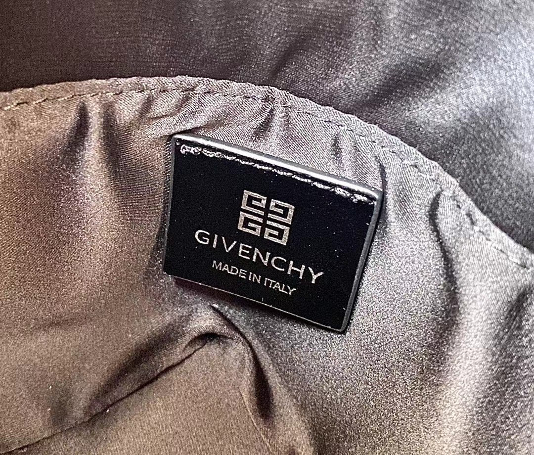 gv Mini Cut Out Bucket Bag Black For Women, Handbags, Shoulder Bags 6.3in/16cm GVC BB50NRB1GV-001