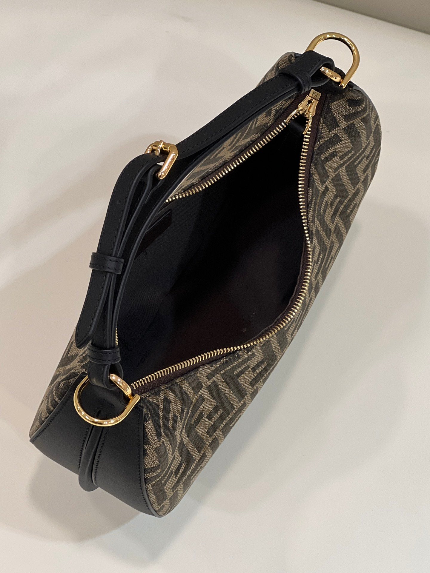 FI FIgraphy Small Brown For Women, Women’s Handbags, Shoulder Bags 11.4in/29cm 8BR798