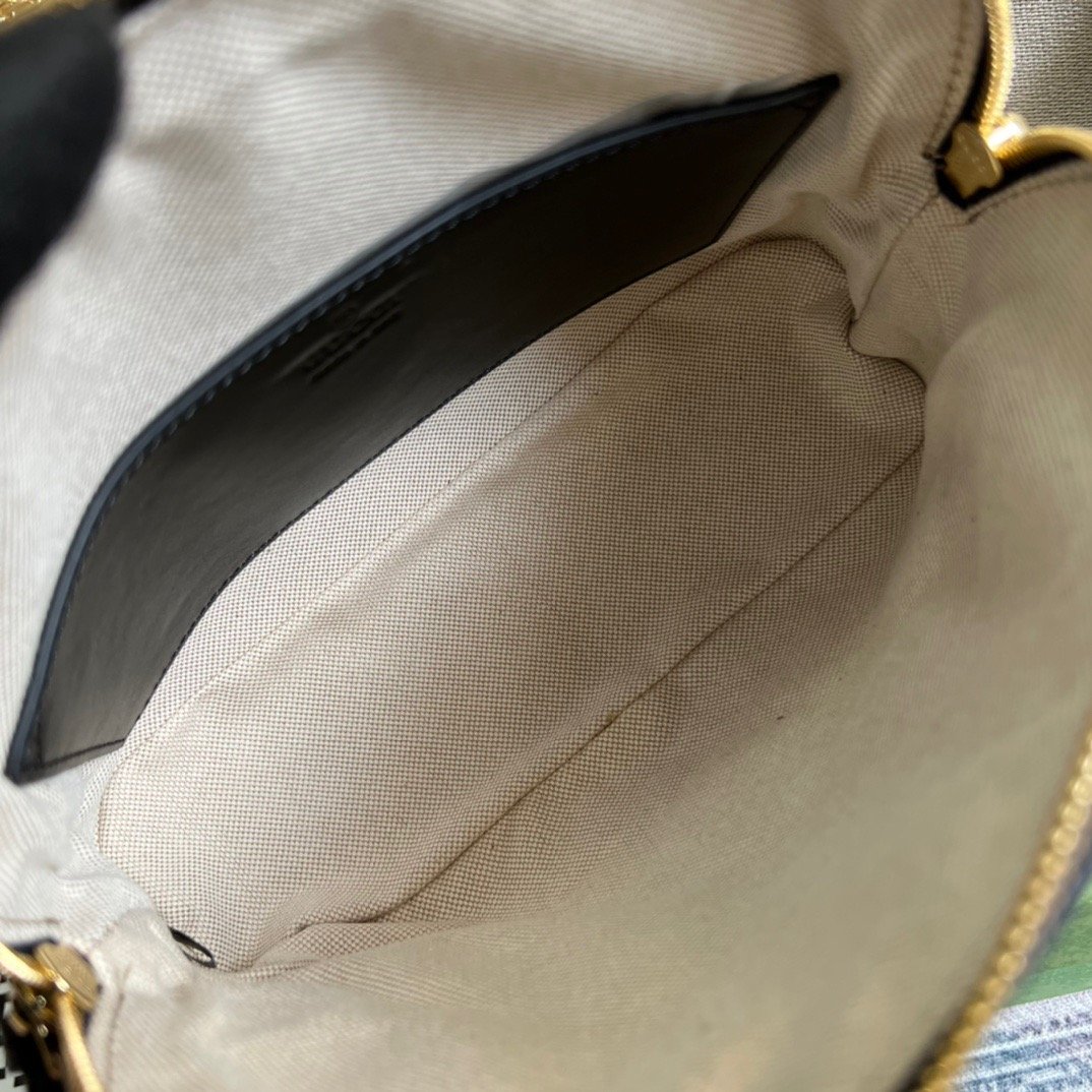 gg Matelasse Shoulder Bag Black For Women, Women’s Bags 9in/23cm gg