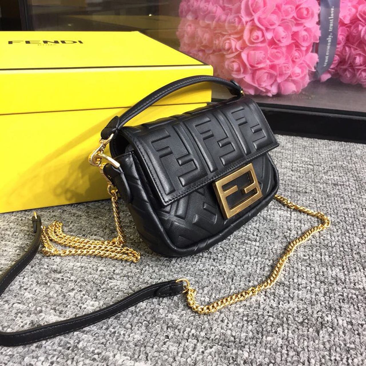 FI Baguette Nappa Black For Women, Women’s Handbags, Shoulder And Crossbody Bags 7.4in/19cm FF 8BS017A72VF15ZW