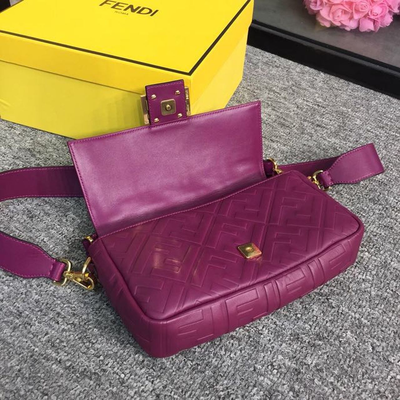 FI Baguette Nappa Purple For Women, Women’s Handbags, Shoulder And Crossbody Bags 10.6in/27cm FF 8BR600
