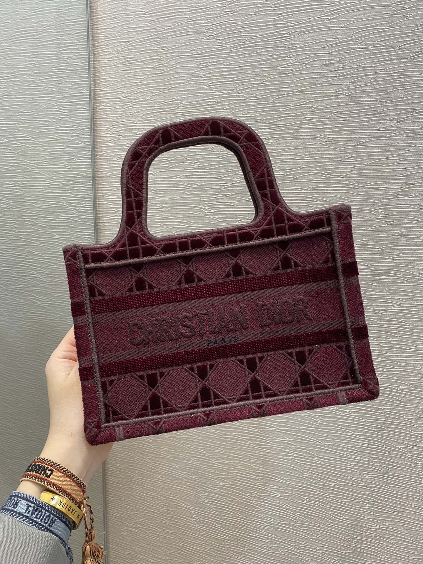 DI Mini Book Tote Red Embroidery Red For Women Women’s Handbag 9in/23cm CD