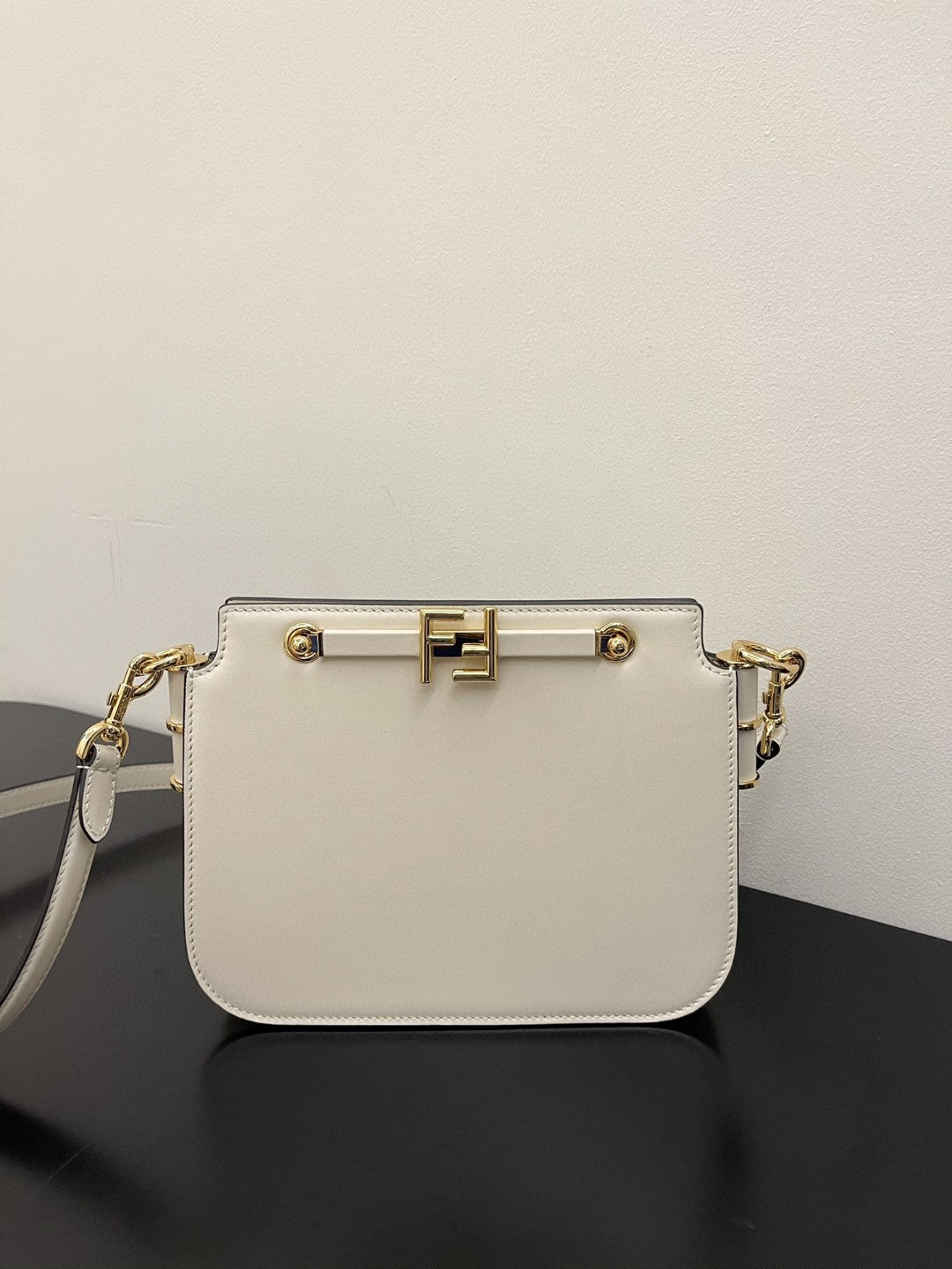 FI Touch White Bag For Woman 19cm/7.5in