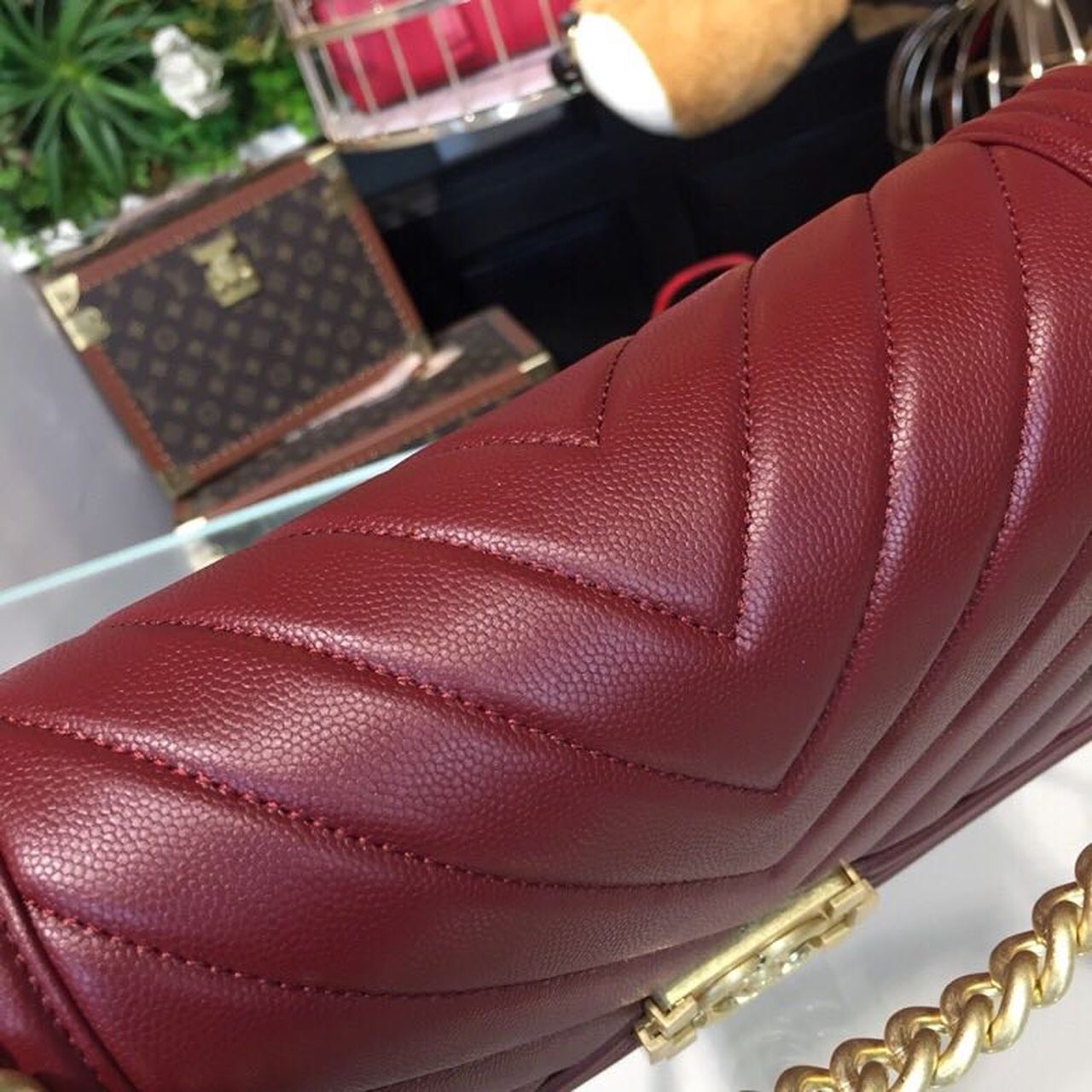 CHL Boy Handbag Gold Toned Hardware Burgundy For Women, Women’s Bags, Shoulder And Crossbody Bags 9.8in/25cm A67086