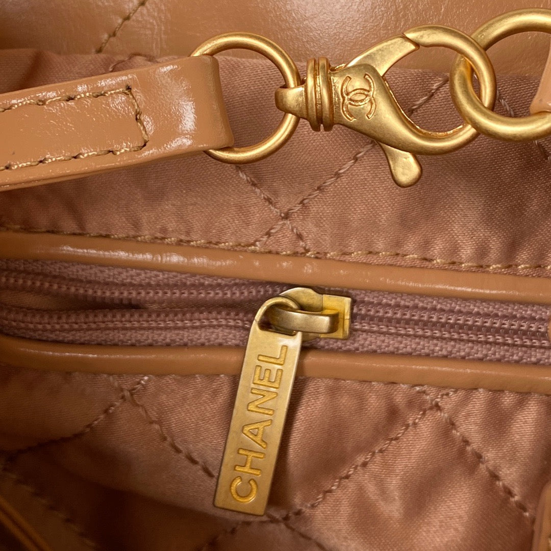 CHL 22 Handbag Gold Hardware Shiny Camel For Women, Women’s Handbags, Shoulder Bags 16.5in/38cm AS3261 B08037 NB356