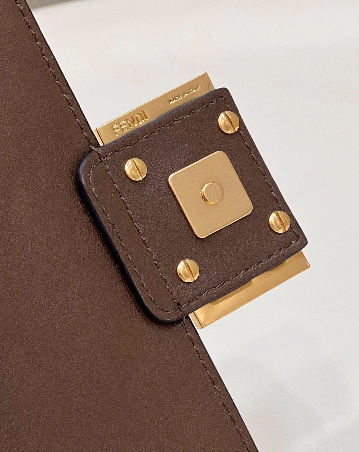FI Baguette Brown For Women, Women’s Handbags, Shoulder And Crossbody Bags 7.5in/19cm FF 8BS017