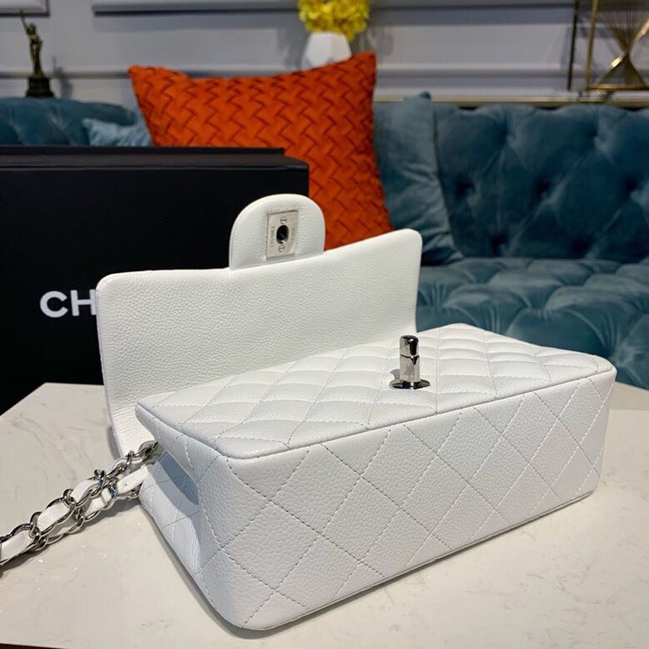 ChanelSmall Classic Handbag Silver Hardware White For Women, Women’s Bags, Shoulder And Crossbody Bags 7.8in/20cm A01113