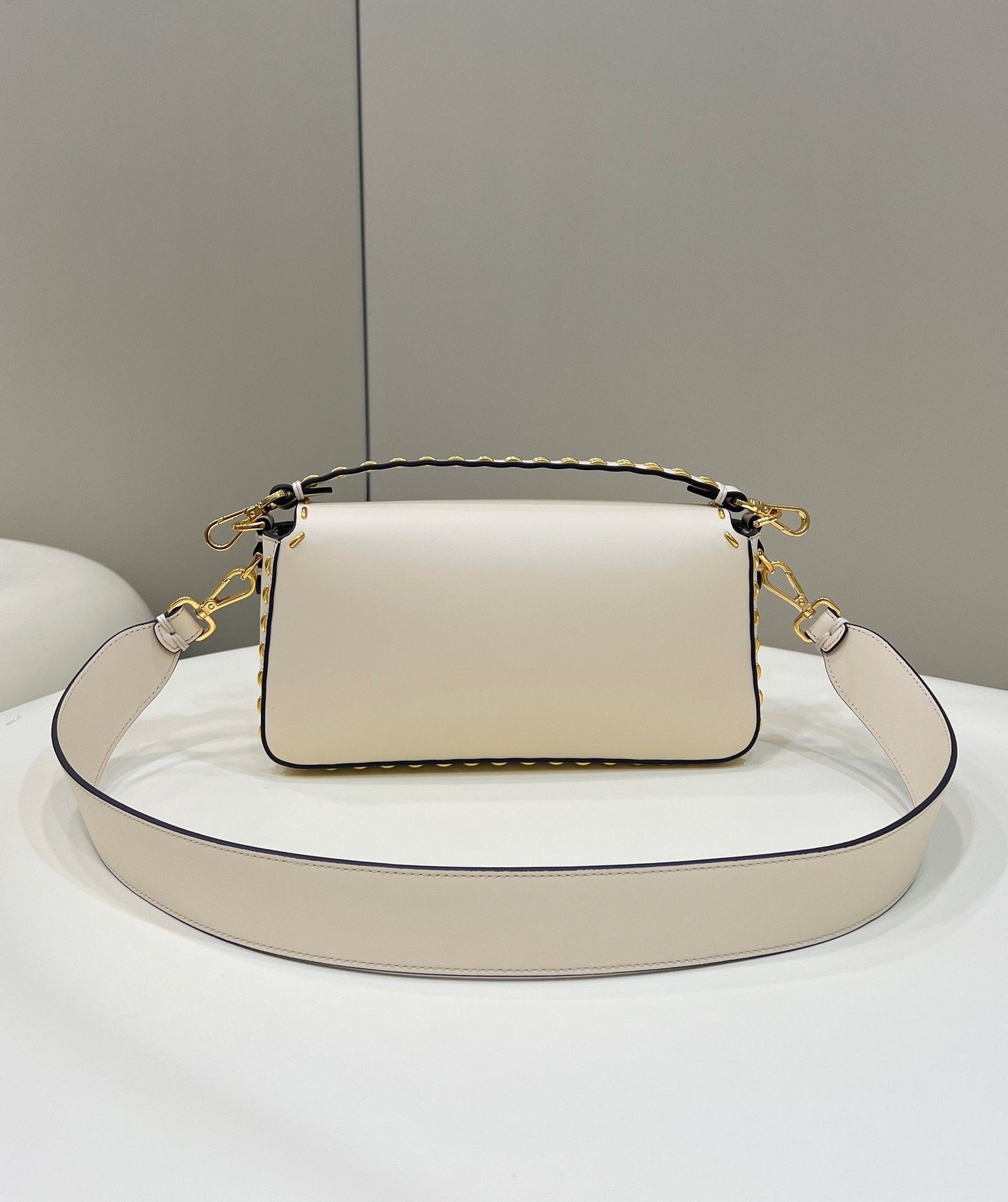 FI Mon Baguette Medium White Bag For Woman 28cm/11in 8BR600AHMQF1FIR