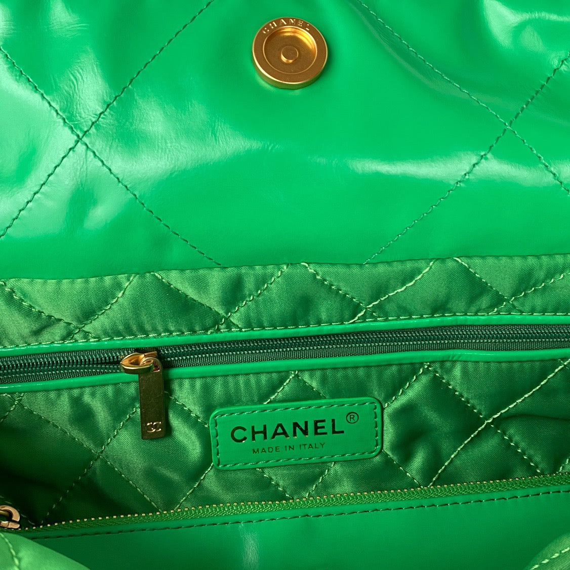 CHL 22 Handbag Gold Hardware Shiny Green For Women, Women’s Handbags, Shoulder Bags 16.5in/38cm AS3261