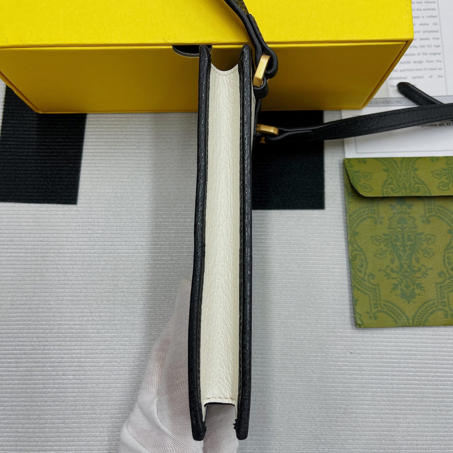 gg x Adidas Phone Case White For Women, Women’s Bags 7.3in/18cm gg