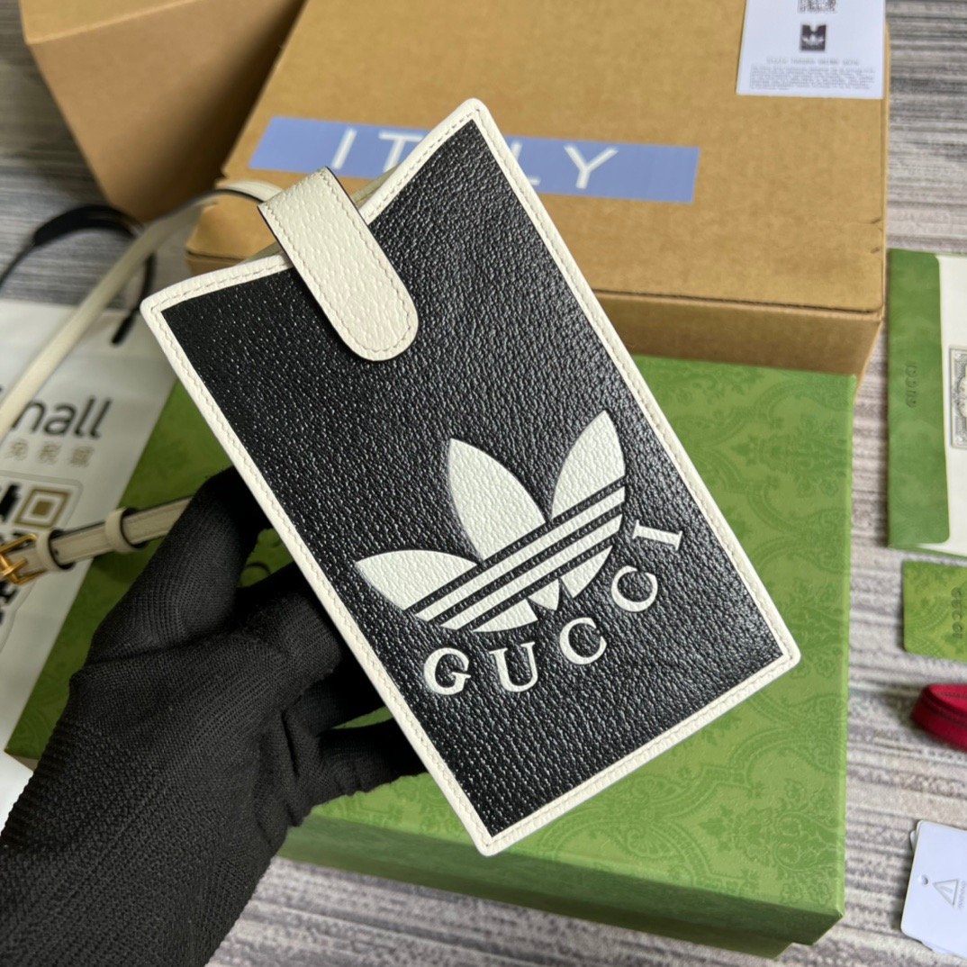 gg x Adidas Phone Case Black For Women, Women’s Bags 7.3in/18cm gg