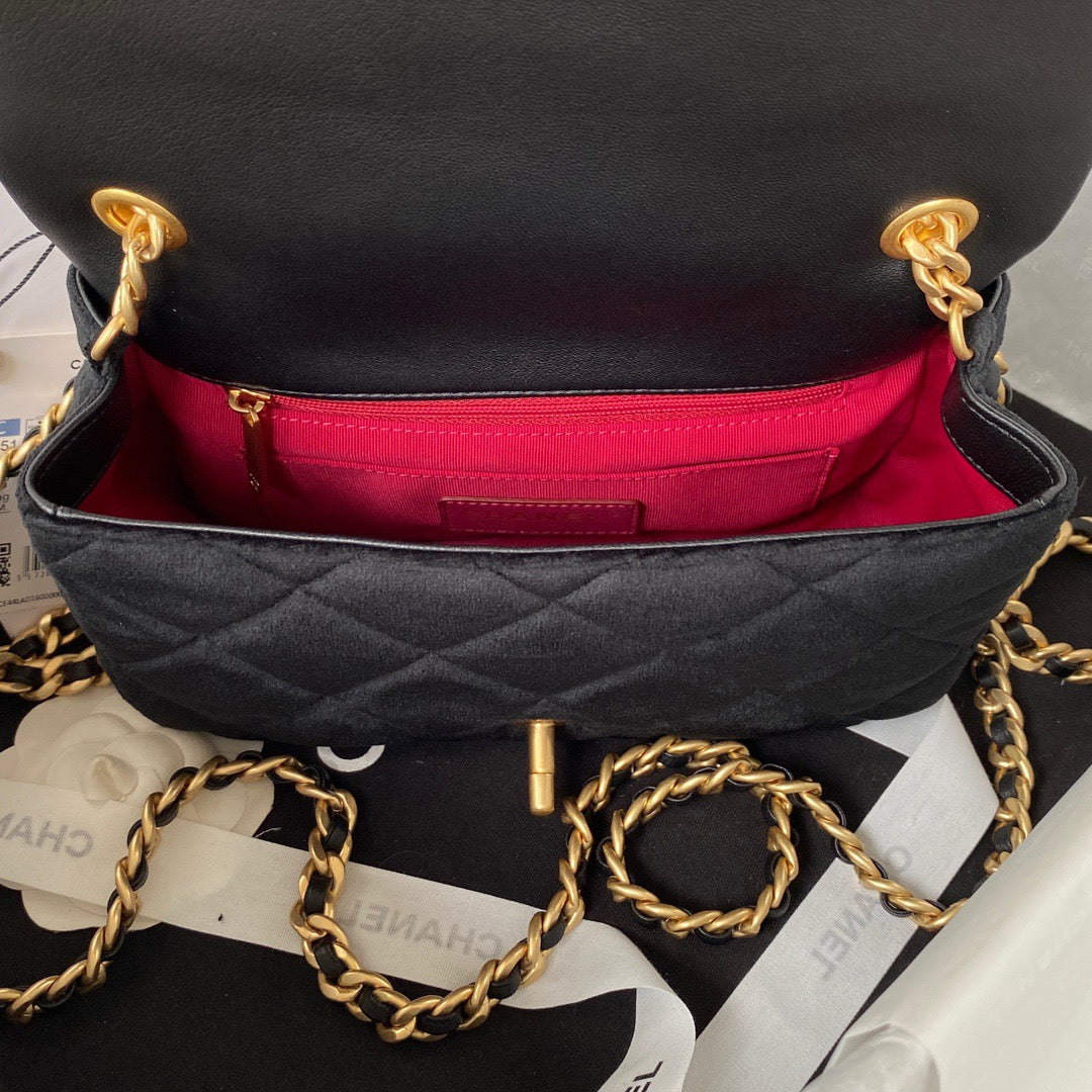 Chanel Flap Bag Gold Hardware Black For Women, Women’s Handbags, Shoulder Bags 9.4in/24cm AS3451