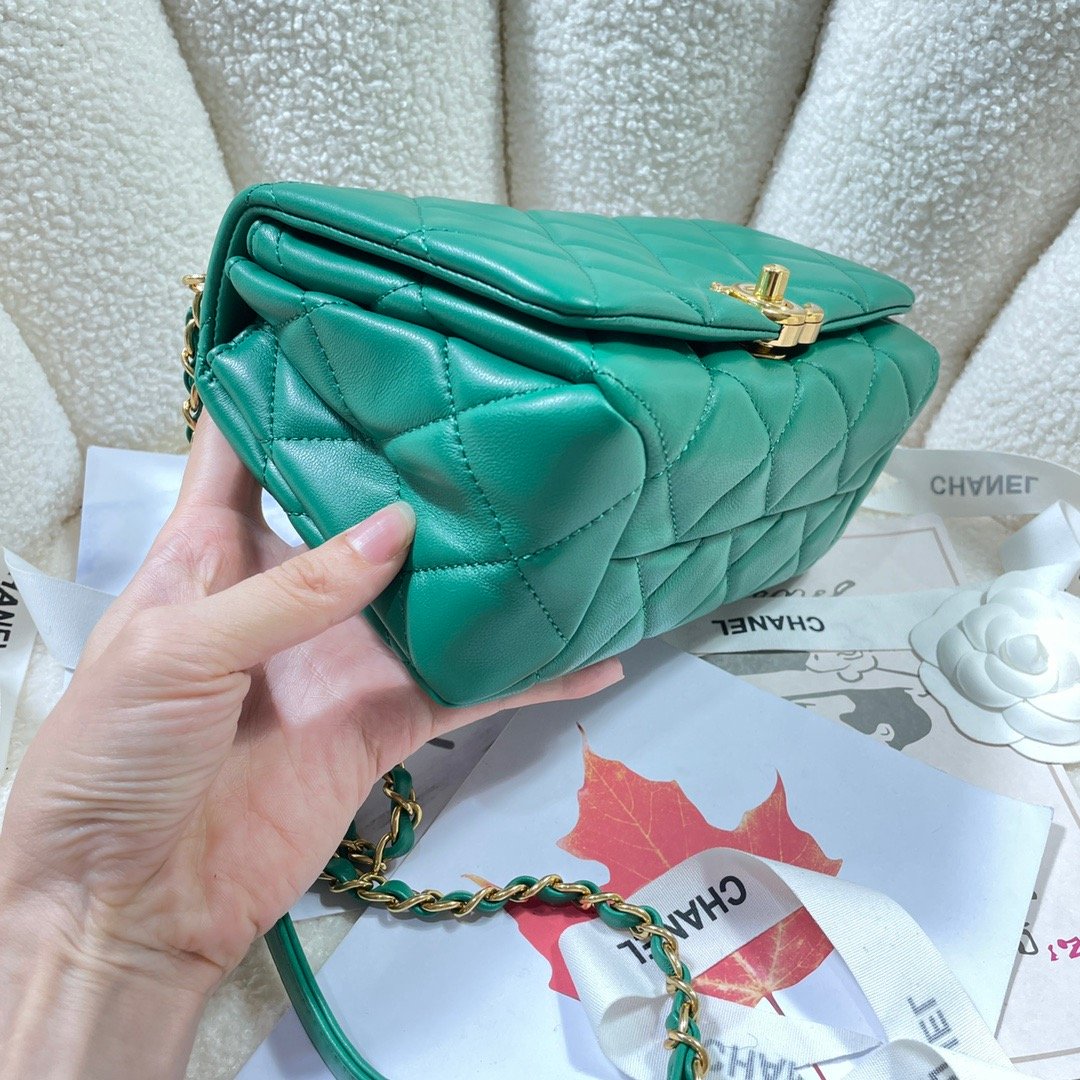 Chanel Flap Bag Gold Hardware Green For Women, Women’s Handbags, Shoulder Bags 7.9in/20cm AS3366