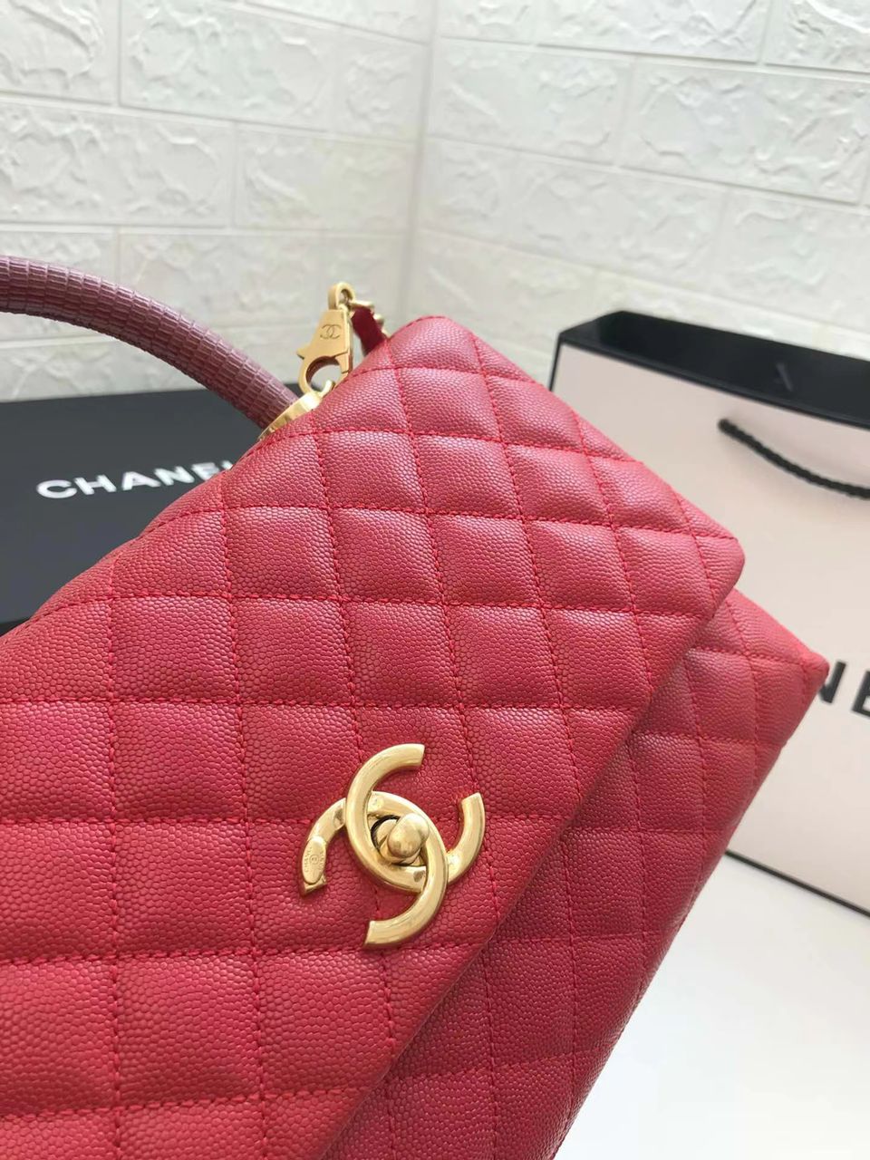 ChanelLarge Flap Bag With Top Handle Red For Women, Women’s Handbags, Shoulder And Crossbody Bags 11in/28cm A92991
