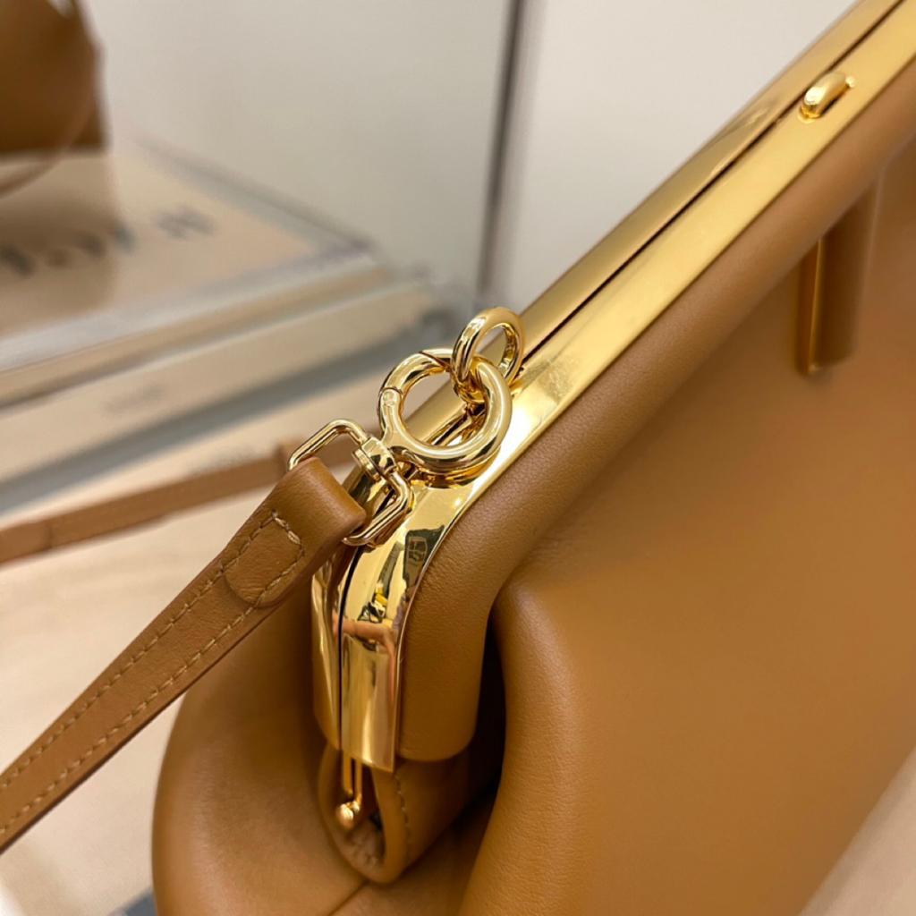 FI First Small Brown For Women, Women’s HandBags, Shoulder And Crossbody Bags 10.2in/26cm FF 8BP129ABVEF0NYJ