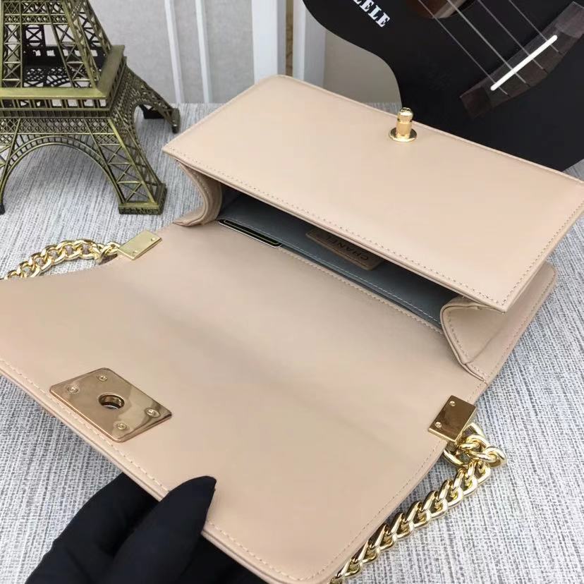 ChanelMedium Classic Handbag Yellowish Brown For Women, Women’s HandBag, Shoulder And Crossbody Bags 9.8in/25cm A67086
