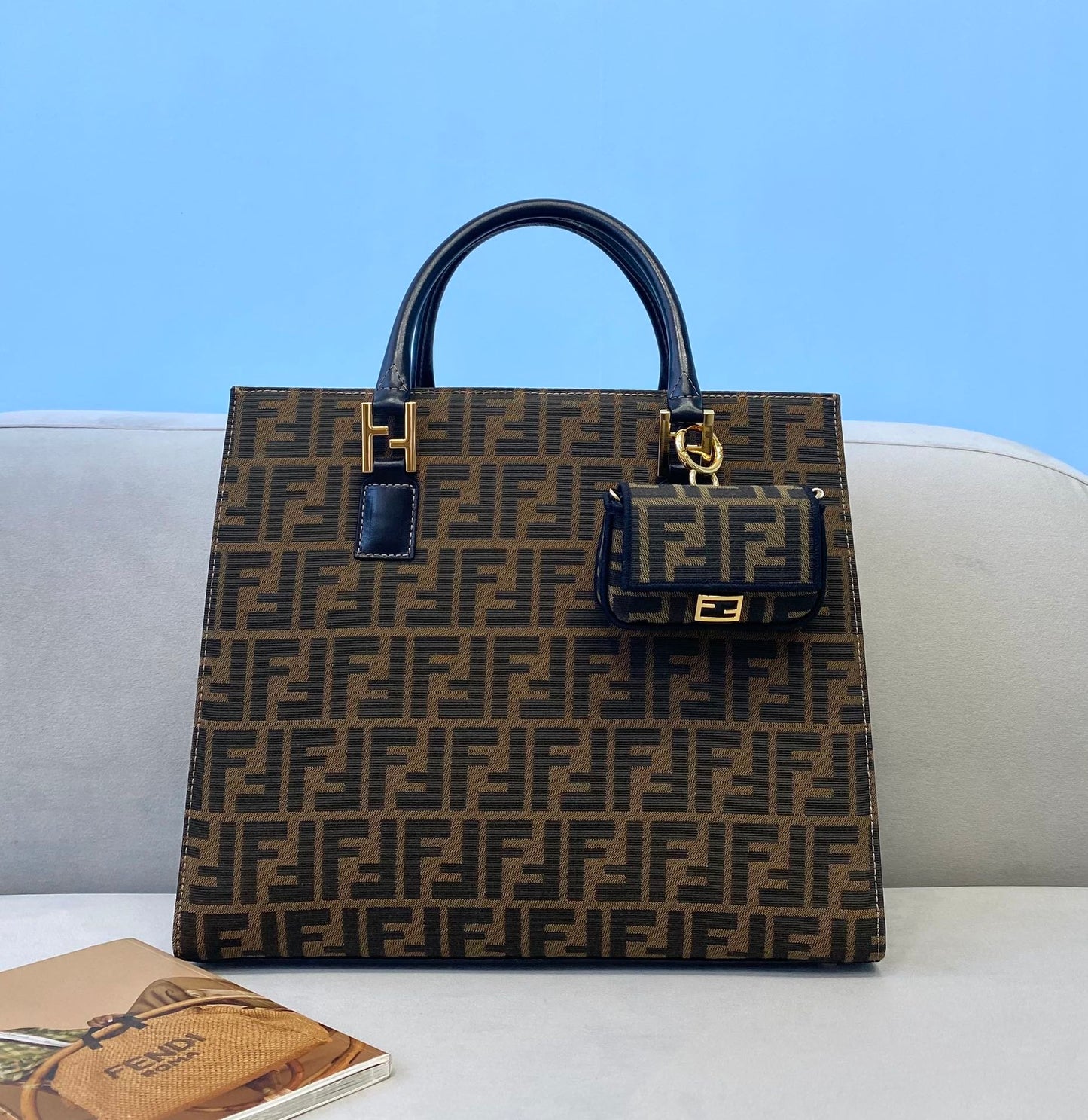 FI Tote Bag 13.8in/35cm Brown For Women FF