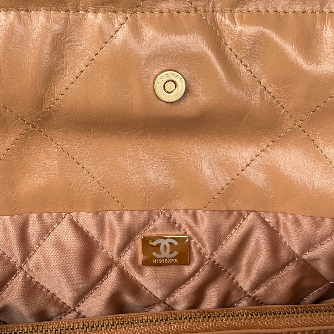 CHL 22 Handbag Gold Hardware Shiny Camel For Women, Women’s Handbags, Shoulder Bags 16.5in/38cm AS3261 B08037 NB356