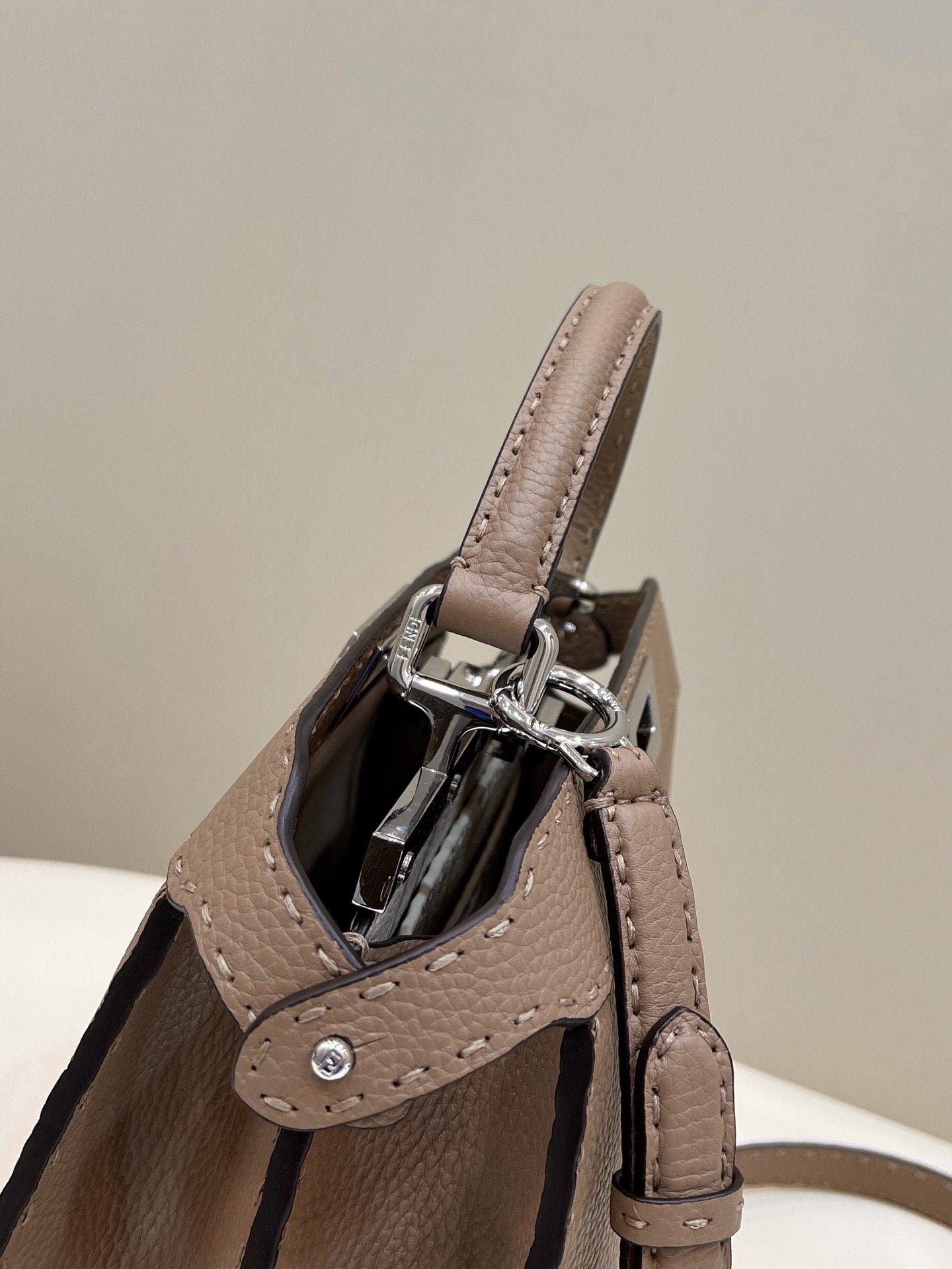 FI Peekaboo ISeeU Medium Brown For Women, Women’s Handbags, Shoulder Bags 13.1in/33.5cm FF