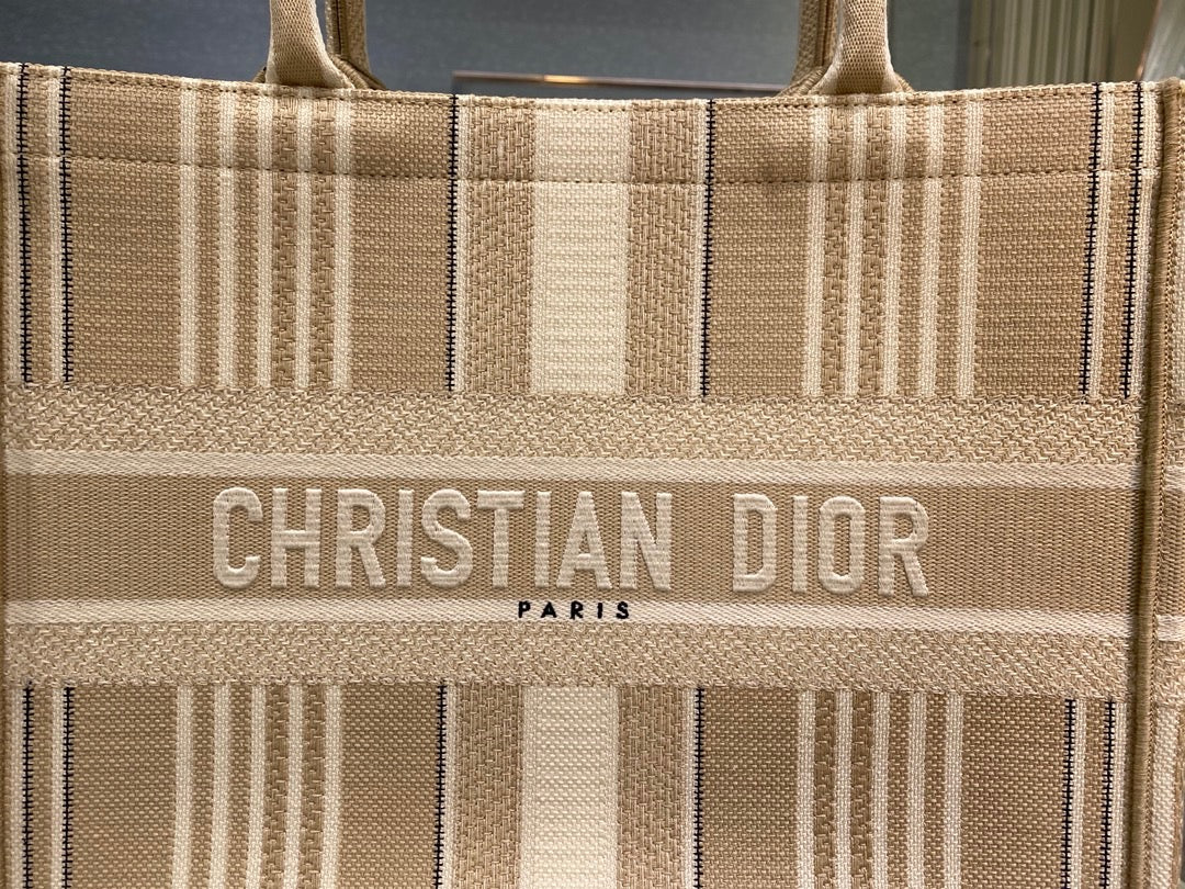 DI Medium Book Tote Beige, For Women, Women’s Handbags 14in/36cm CD