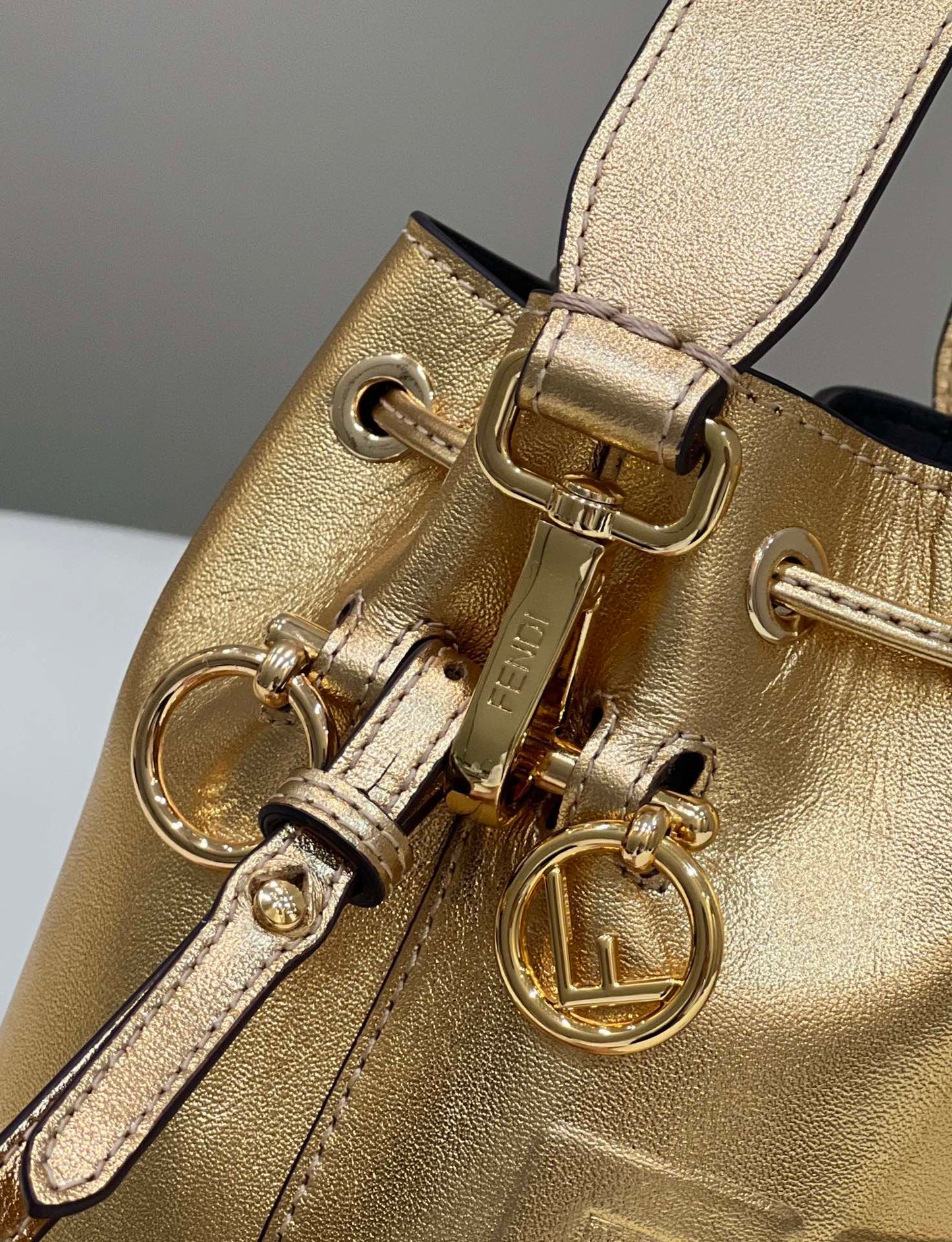 FI Mon Tresor Gold For Women, Women’s Handbags, Shoulder And Crossbody Bags 7in/18cm FF 8BS010AK61F1GNN