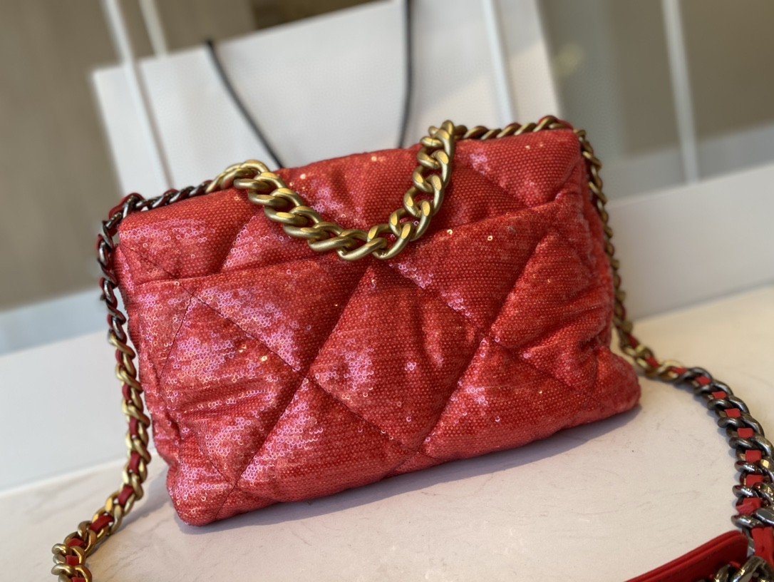CHL 19 Flap Bag Gold Hardware Red For Women, Women’s Handbags, Shoulder Bags 10.2in/26cm AS1160