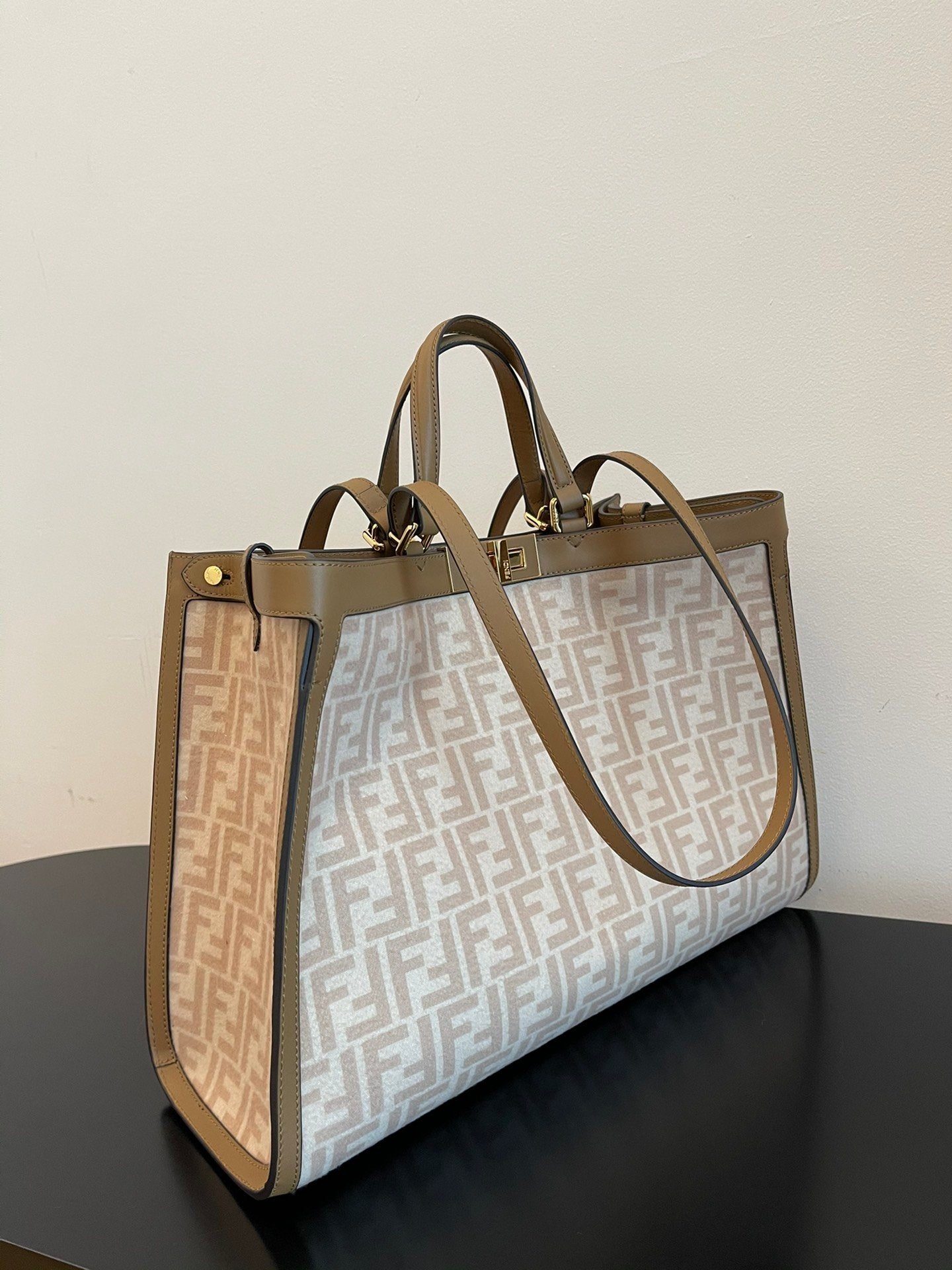 FI Peekaboo X-tote Bag Beige Canvas For Women, Women’s Handbags, Shoulder Bags 16.1in/41cm FF 8BH374